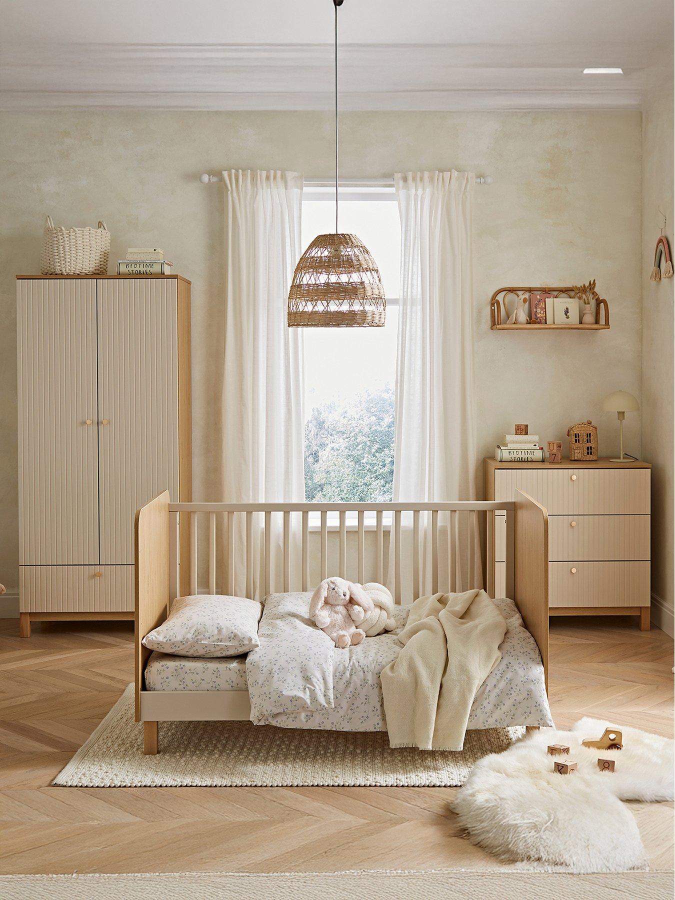 Image 4 of 5 of CuddleCo Remi Cot Bed Oak/cashmere