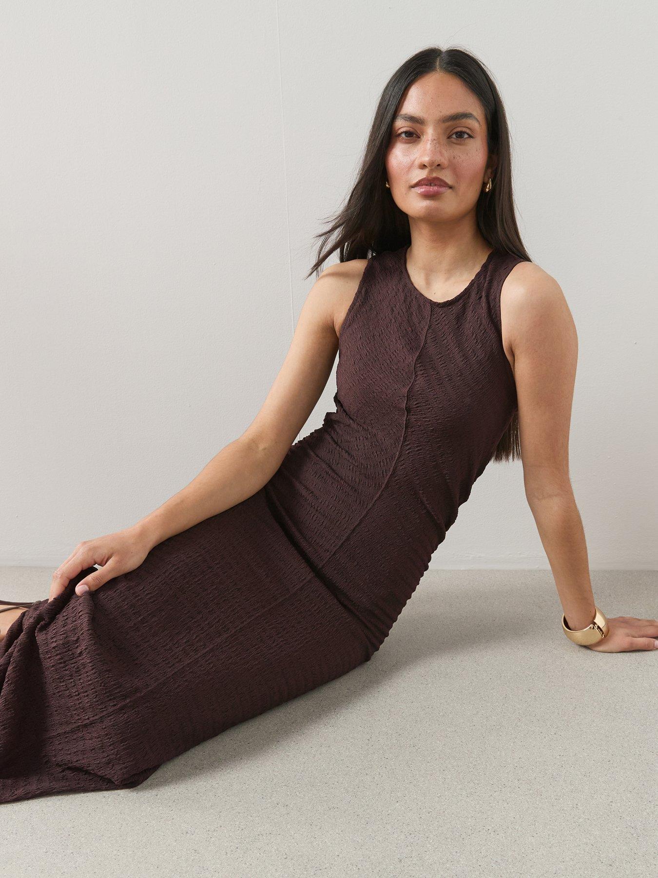 Image 3 of 6 of The Very Collection Ruched Side Textured Maxi Dress - Brown