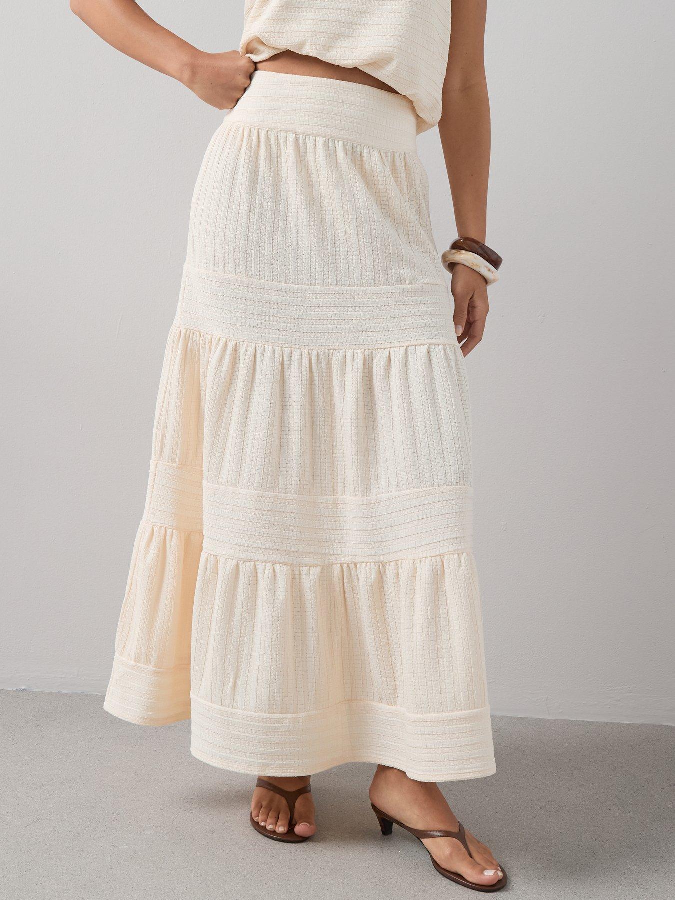 Image 4 of 7 of The Very Collection Textured Tiered Co-Ord Maxi Skirt - Cream
