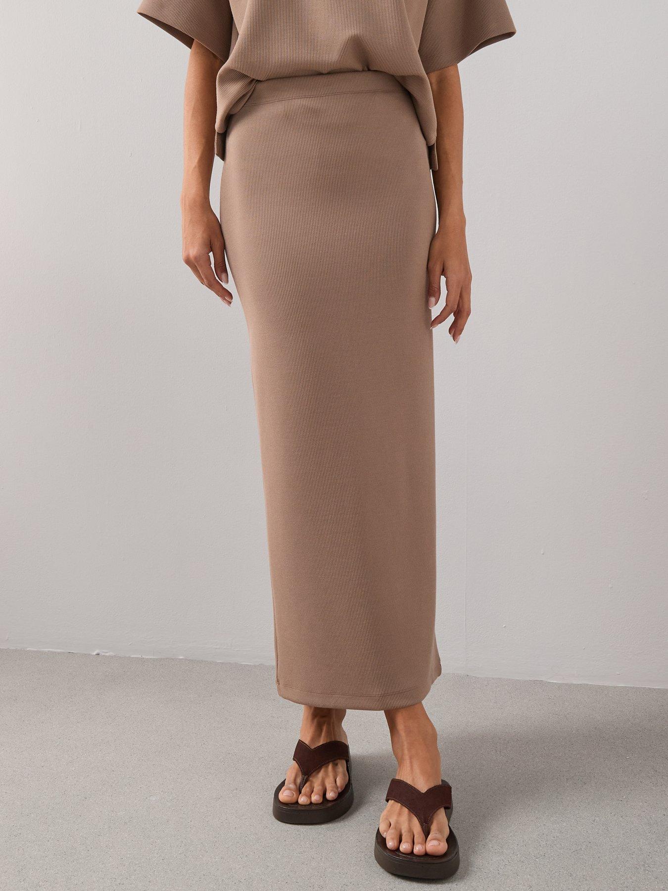 Image 3 of 7 of The Very Collection Scuba Ribbed Midaxi Skirt Co-ord - Neutral