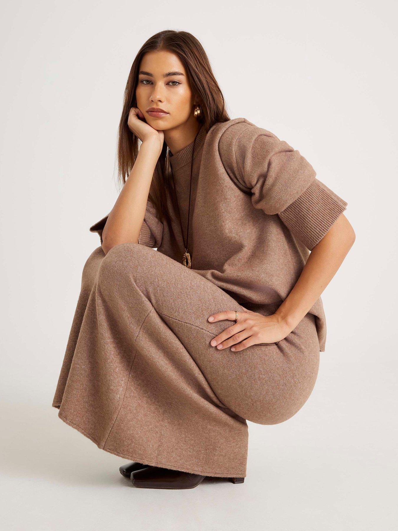 Image 3 of 4 of River Island Cosy Midi Skirt - Brown