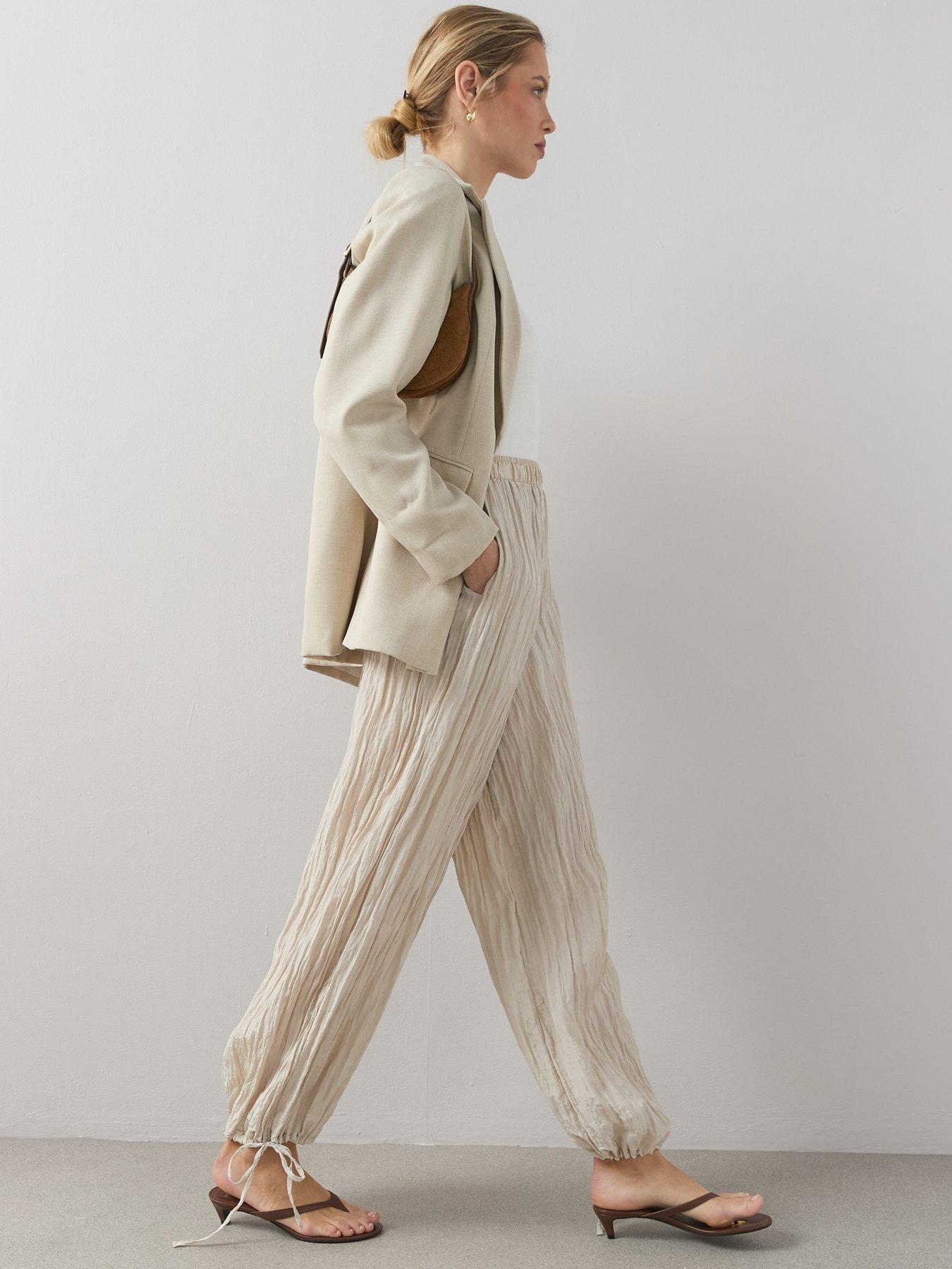 Image 3 of 6 of The Very Collection Balloon Trouser&nbsp; - Cream