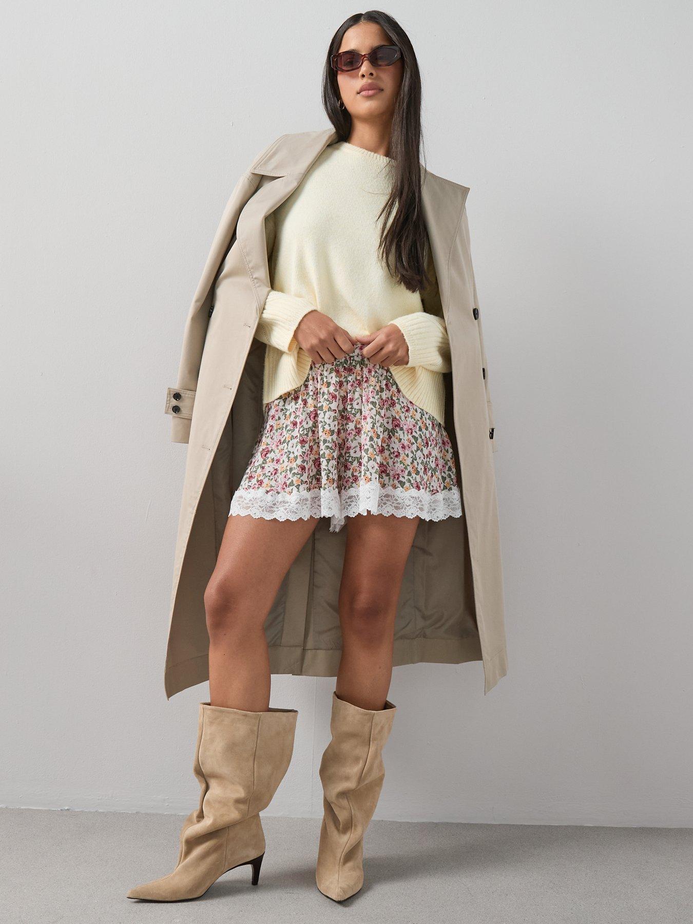 Image 3 of 7 of The Very Collection Floral Lace Trim Shorts