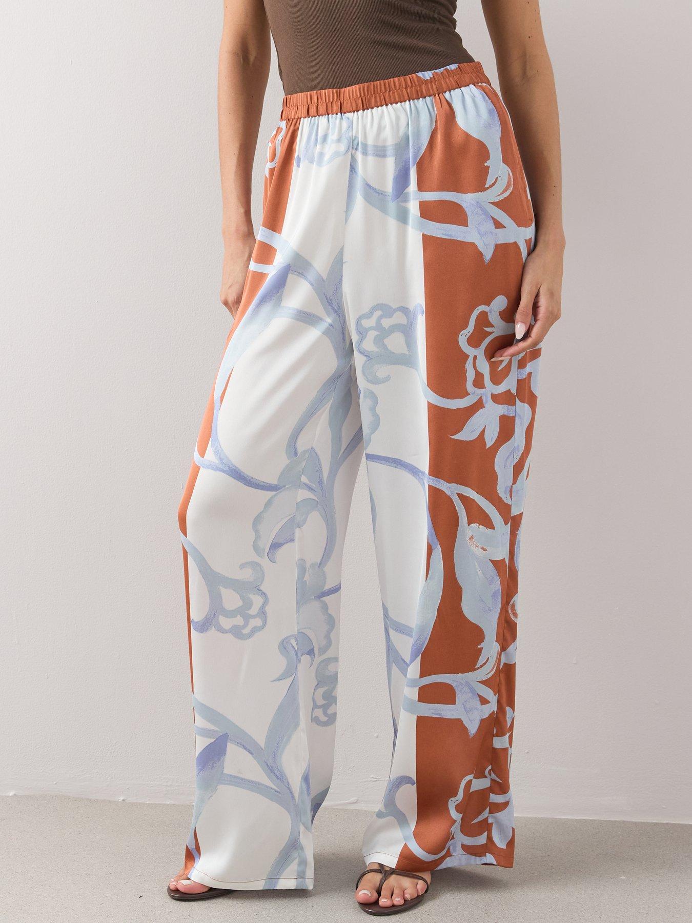 Image 4 of 7 of The Very Collection Printed Elasticated Satin Wide Leg Co-Ord Trousers Printed - Print