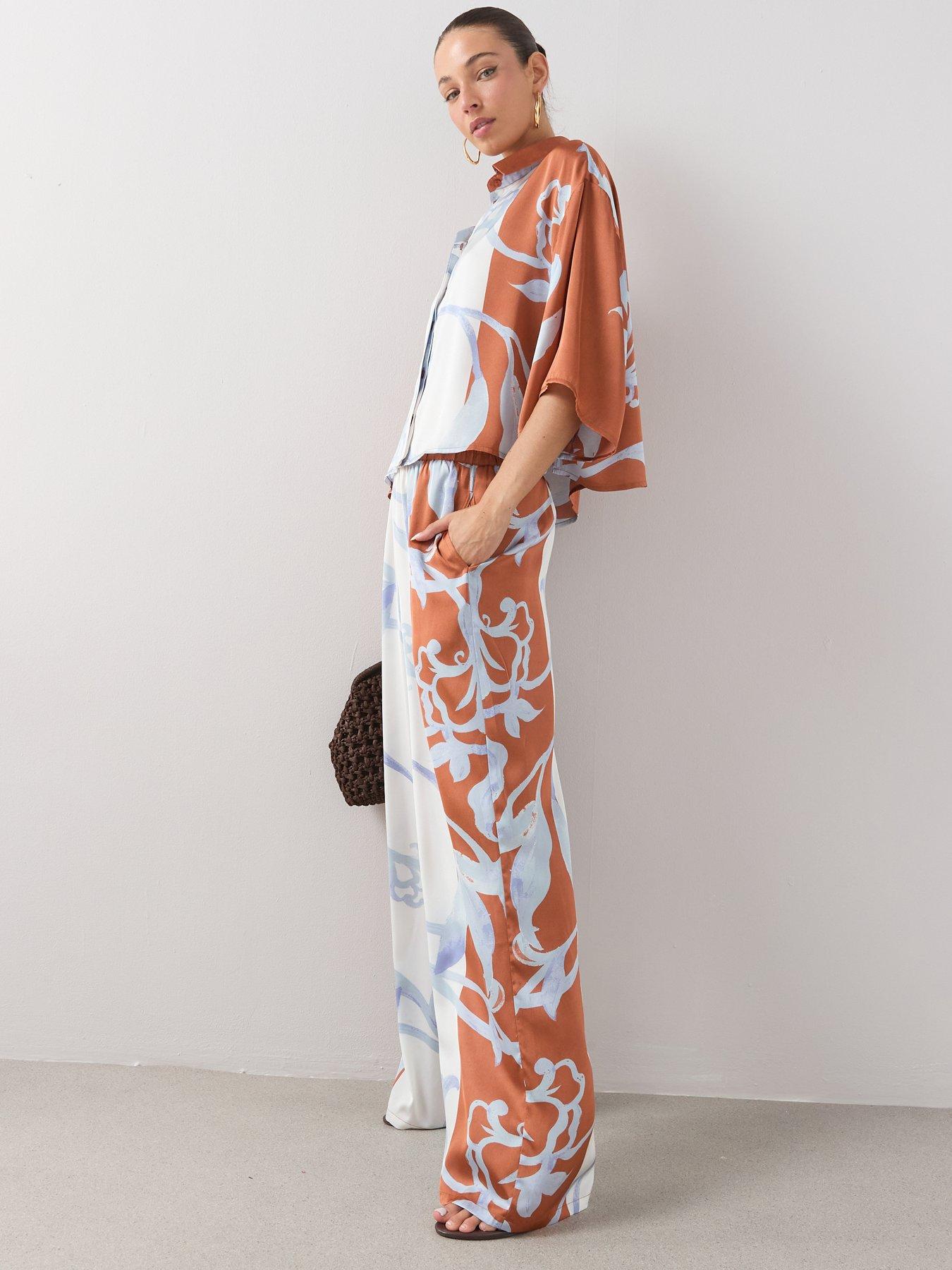 Image 6 of 7 of The Very Collection Printed Elasticated Satin Wide Leg Co-Ord Trousers Printed - Print
