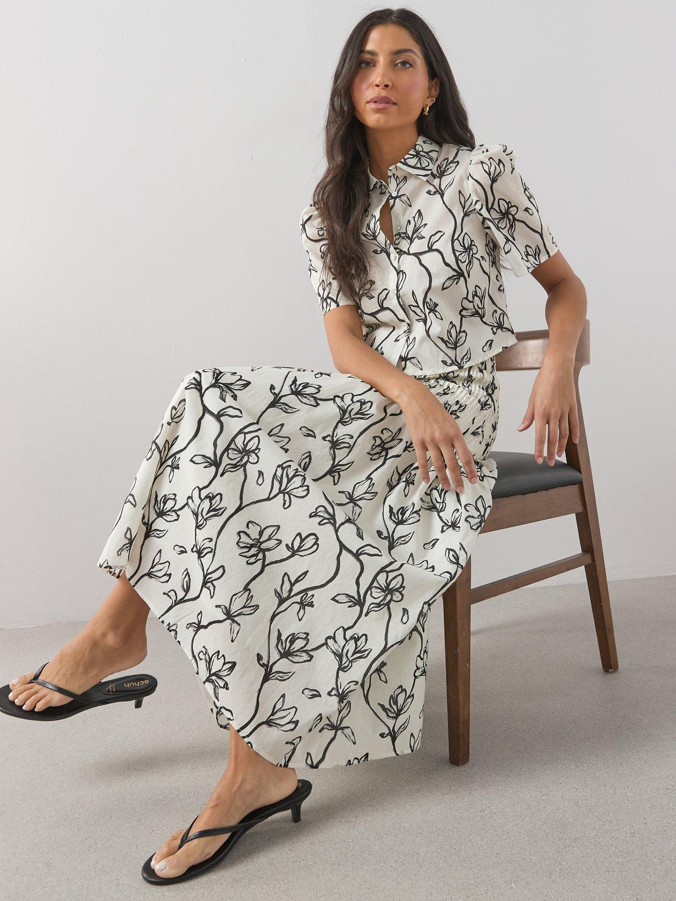 Image 6 of 6 of The Very Collection Floral Print Pintuck Poplin Co-Ord Full Skirt - Print