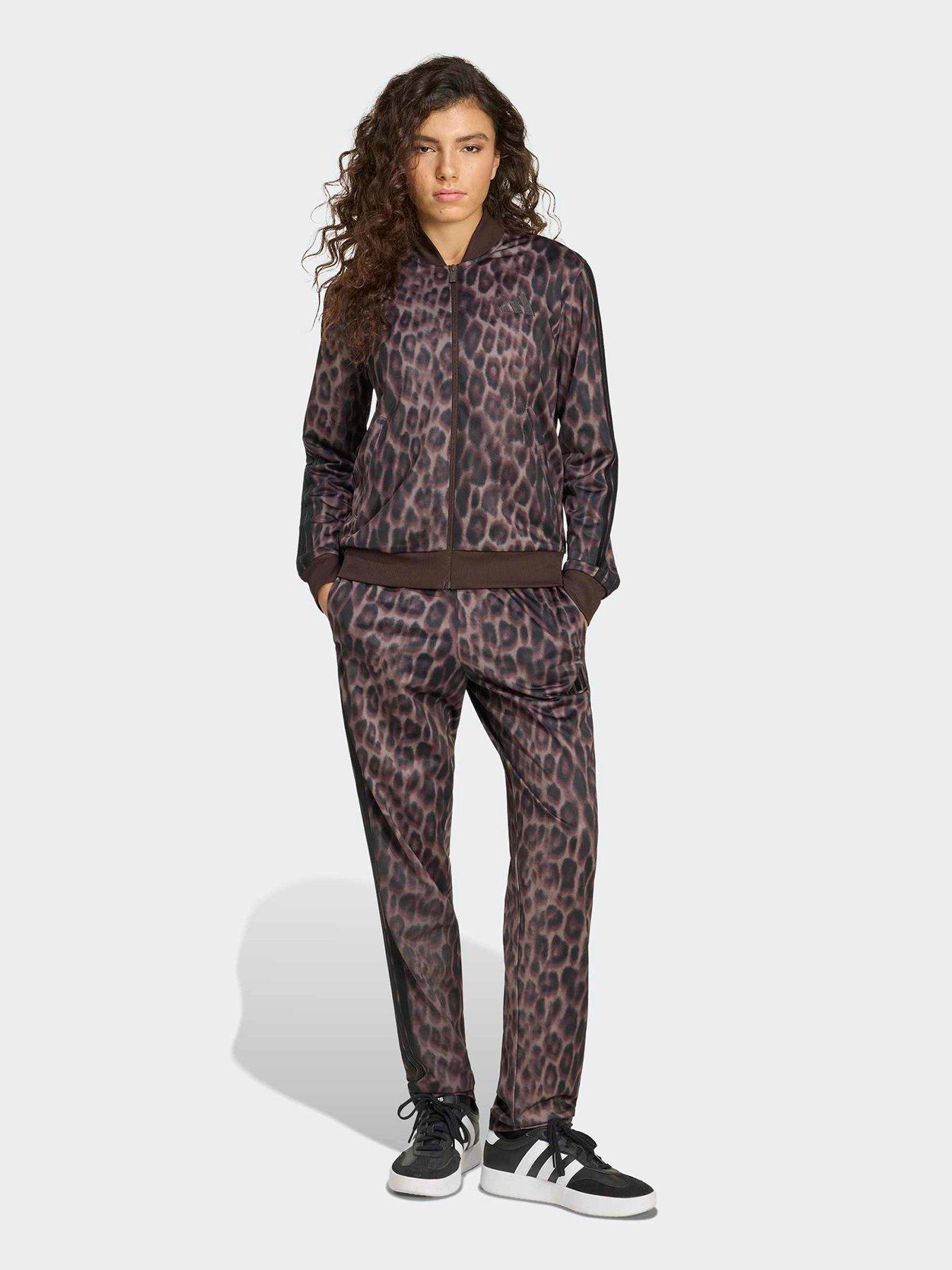 adidas Sportswear Women's Essentials 3-Stripes Tracksuit, Multco/Earstr, Size Xs, Women