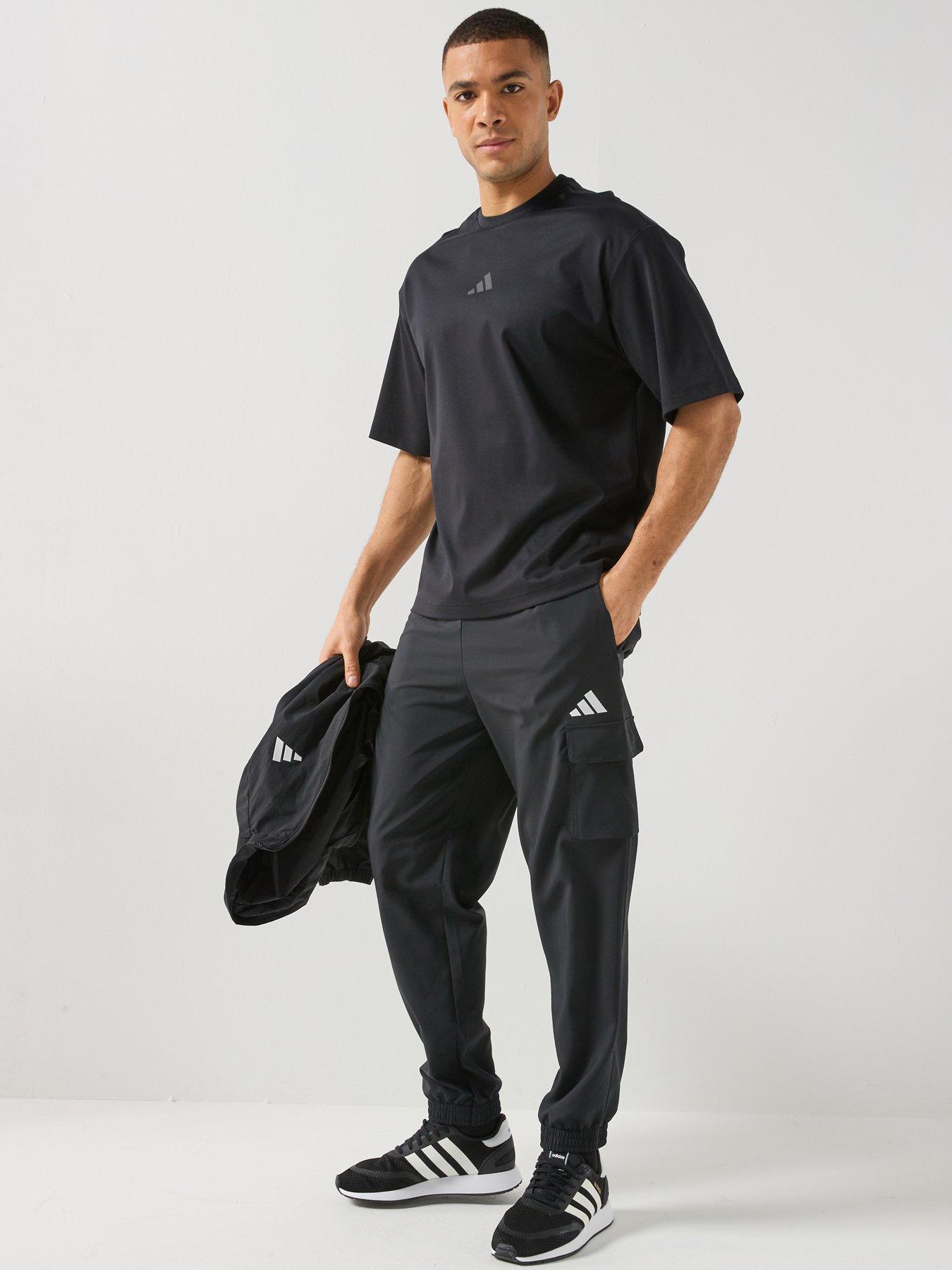 Image 3 of 5 of adidas Sportswear Men's Essentials Small Logo Cargo Pants - Black