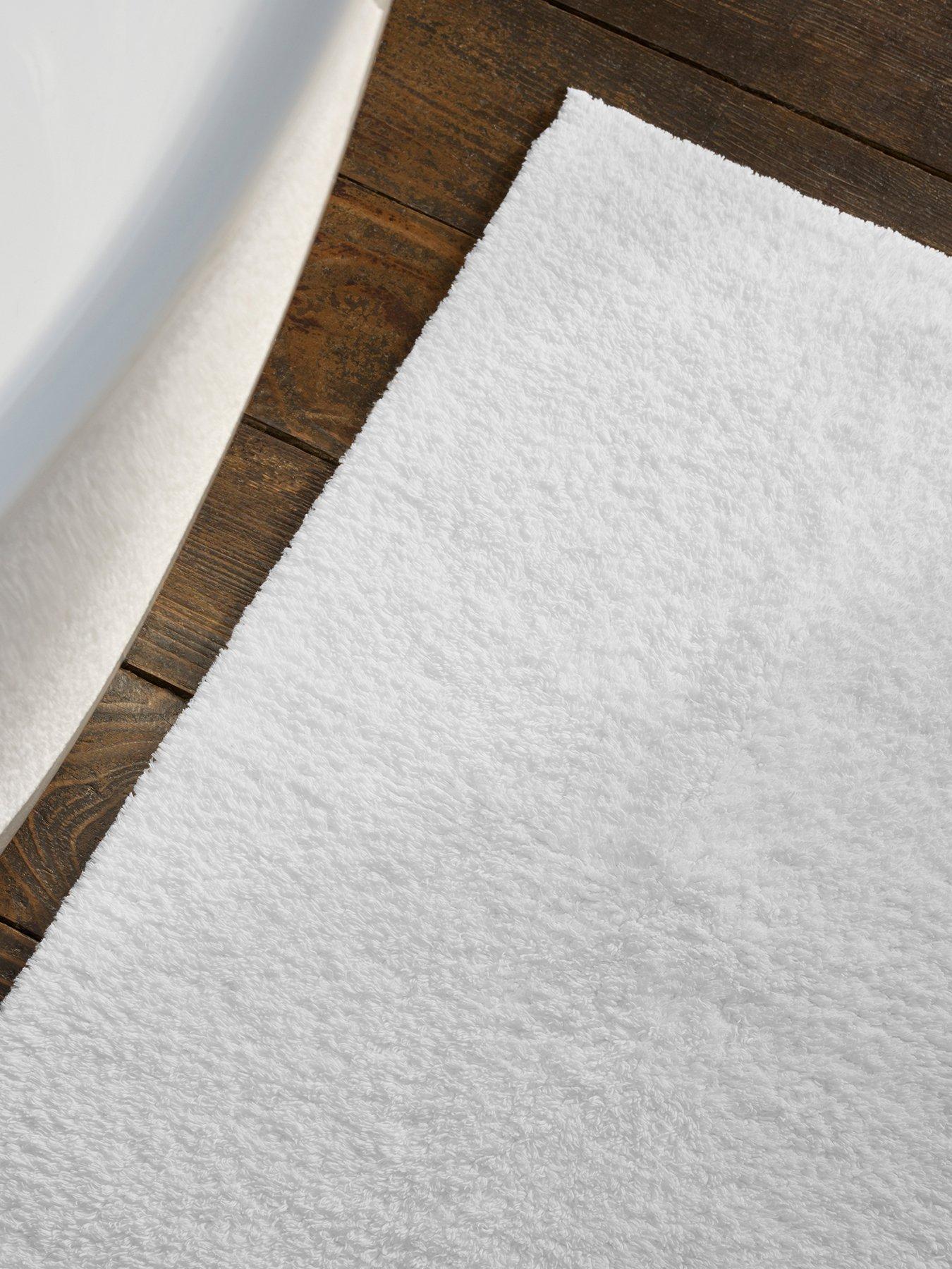 Christy Reversible Medium Bath Rug