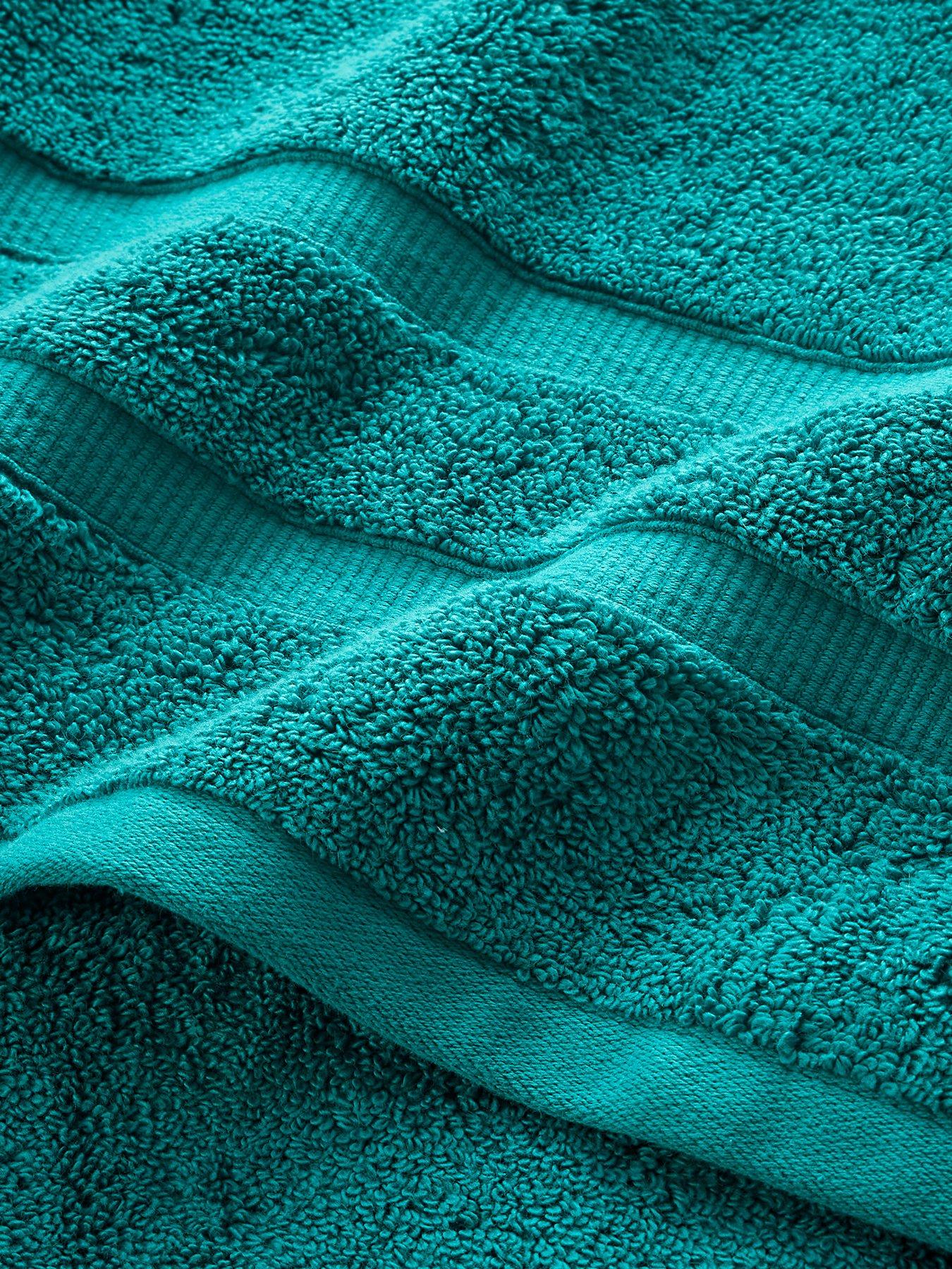 Image 3 of 3 of Christy Signum Hand Towel