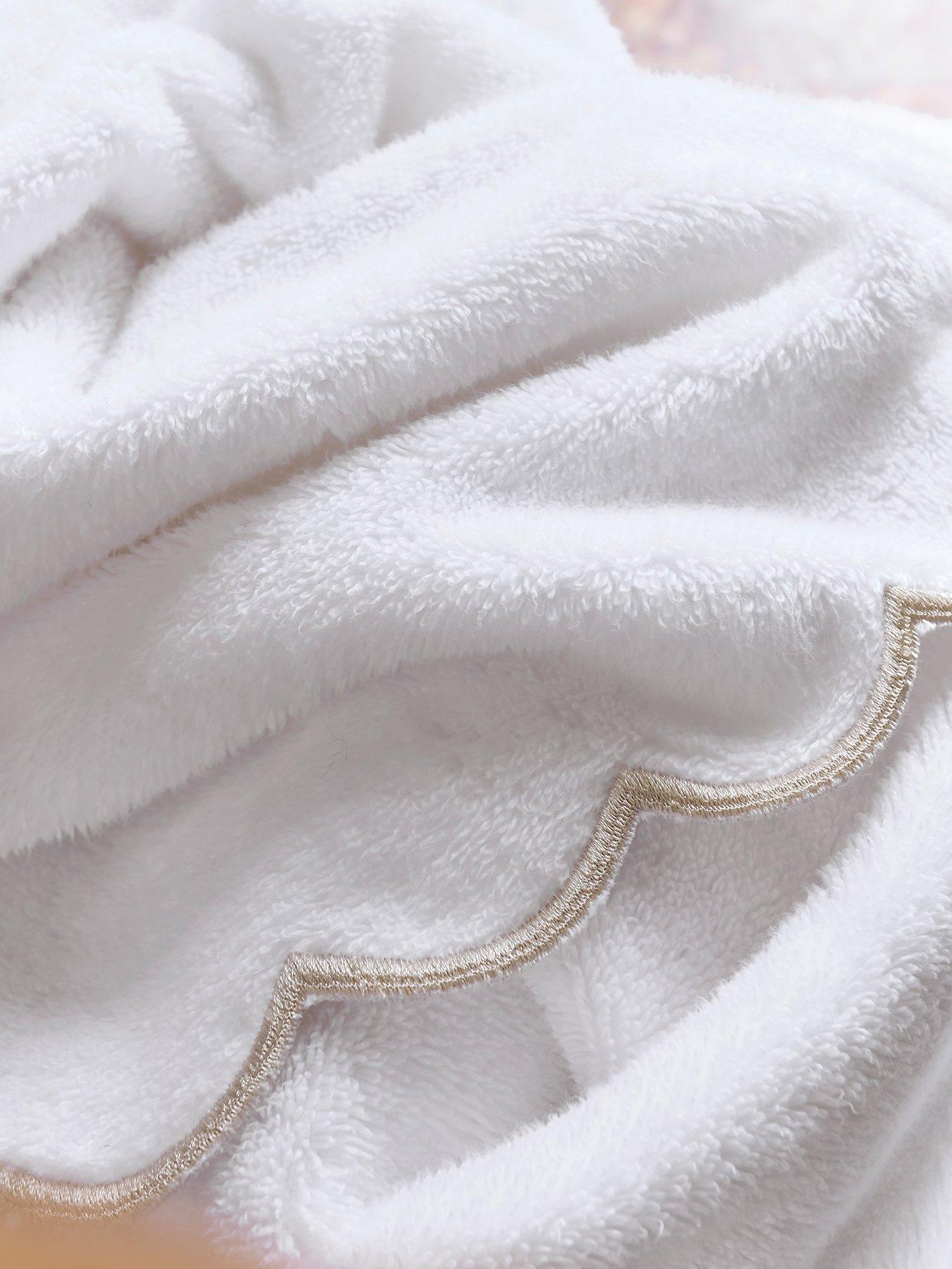 Image 3 of 3 of Christy Scallop Edge Towel Range