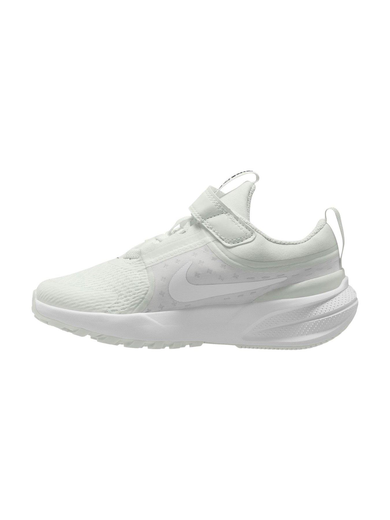 Image 6 of 8 of Nike Little Kids Star Runner 5 Running Trainers - White
