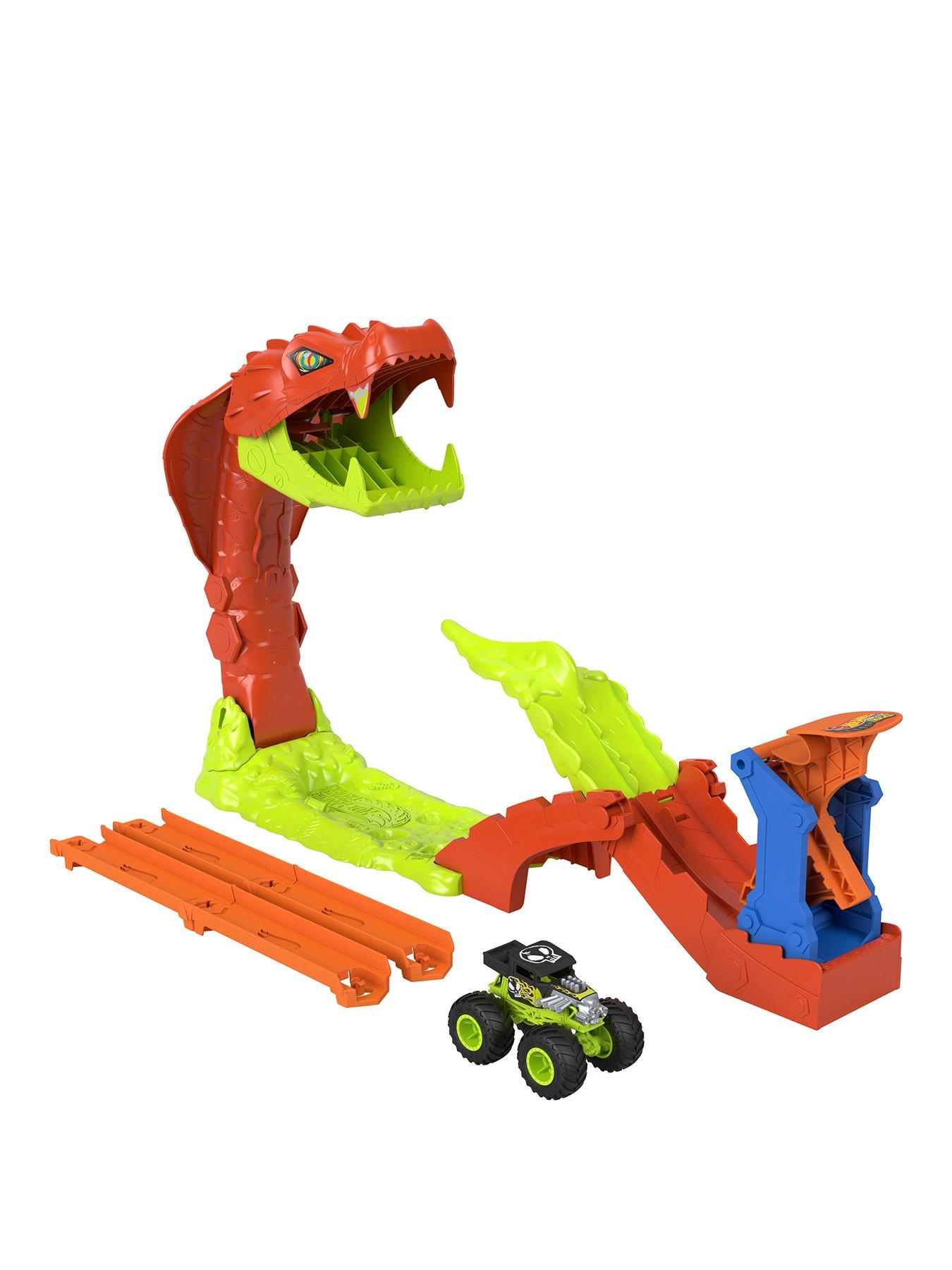 Hot Wheels Monster Trucks Snake Slam Takedown Playset - Bone Shaker
