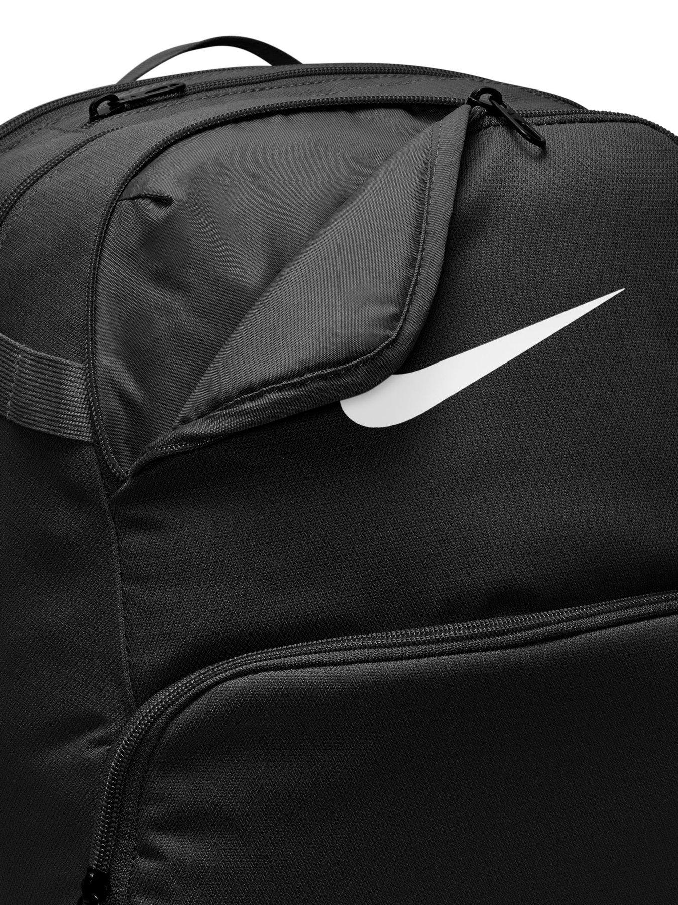 black nike brasilia 6 xl backpack CAPELLA Medium With a durable design crafted from densely woven polyester Nike Brasilia 9.5 Training XL