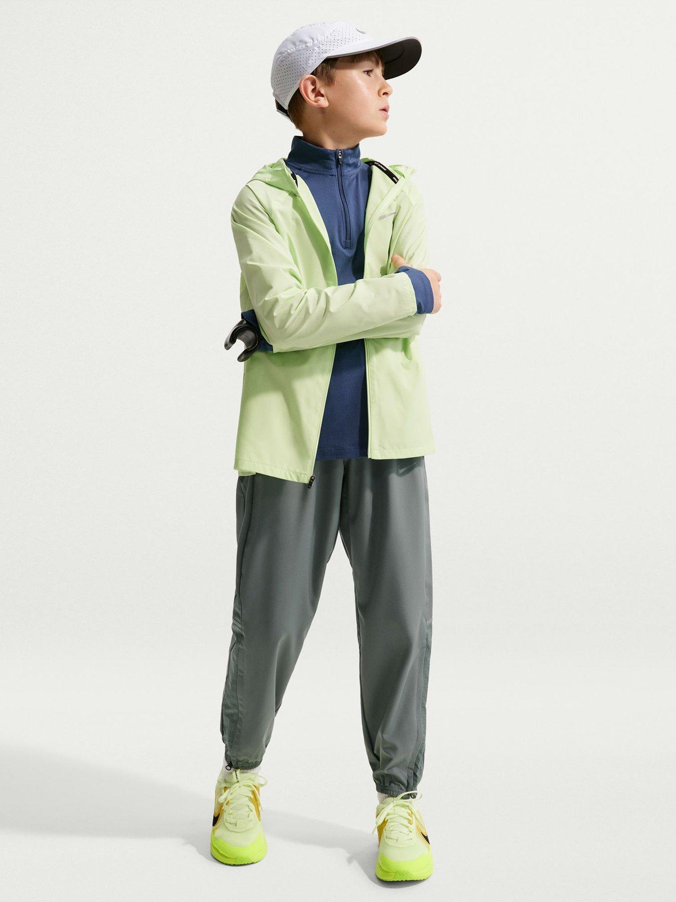 Nike Junior Boys Dri-FIT Miler Woven Pants, Smoke Grey/Reflective Silv, Size S=8-10 Years