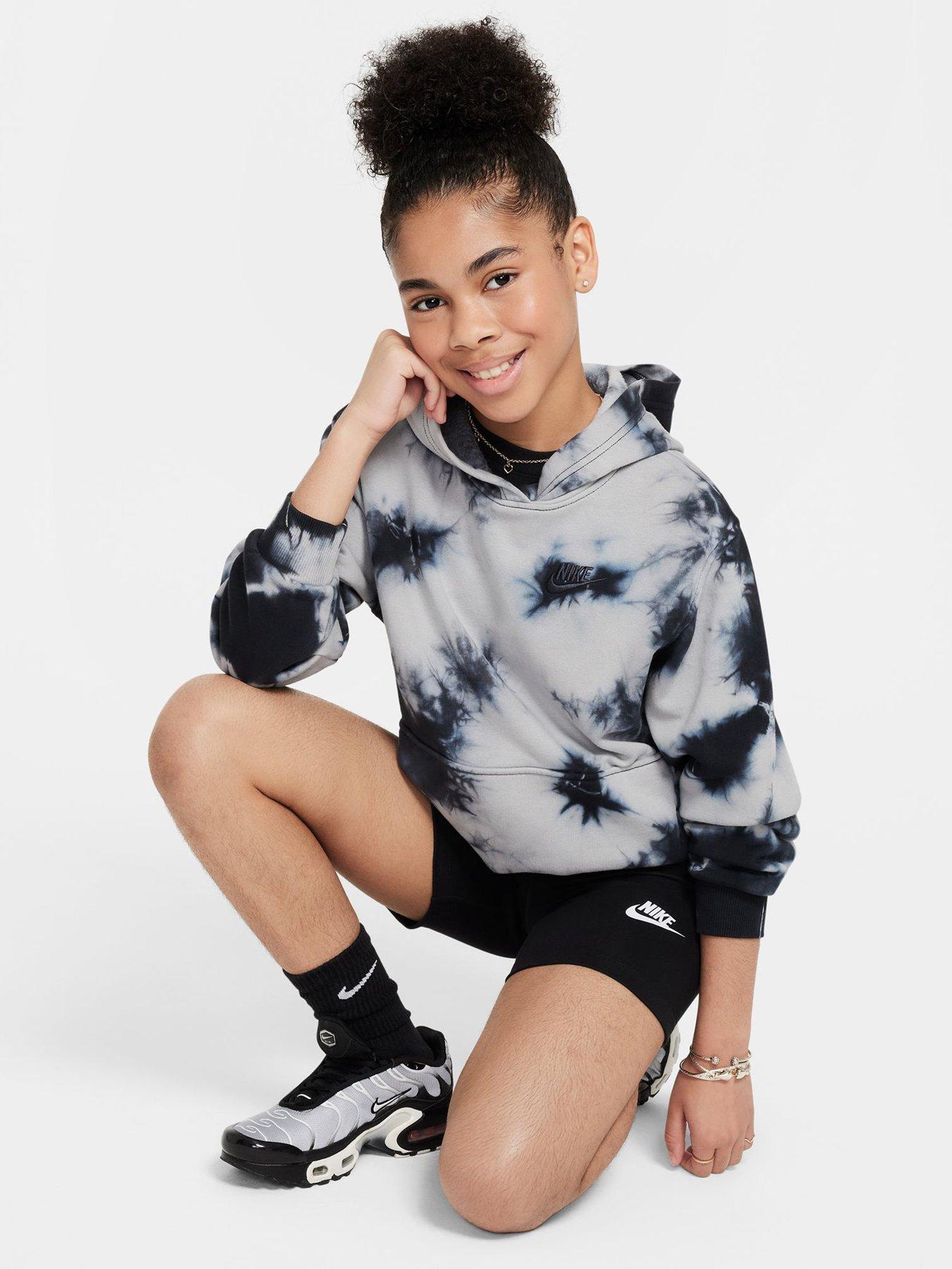 Image 4 of 5 of Nike Girls Sportswear High Waisted 5 Inch Biker Shorts - Black
