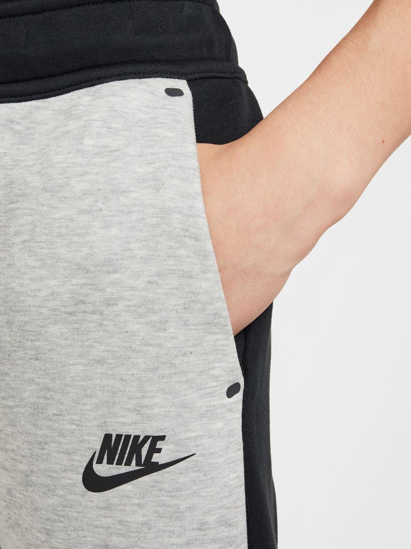 Image 3 of 3 of Nike Older&nbsp;Kids Tech Fleece Joggers - Black