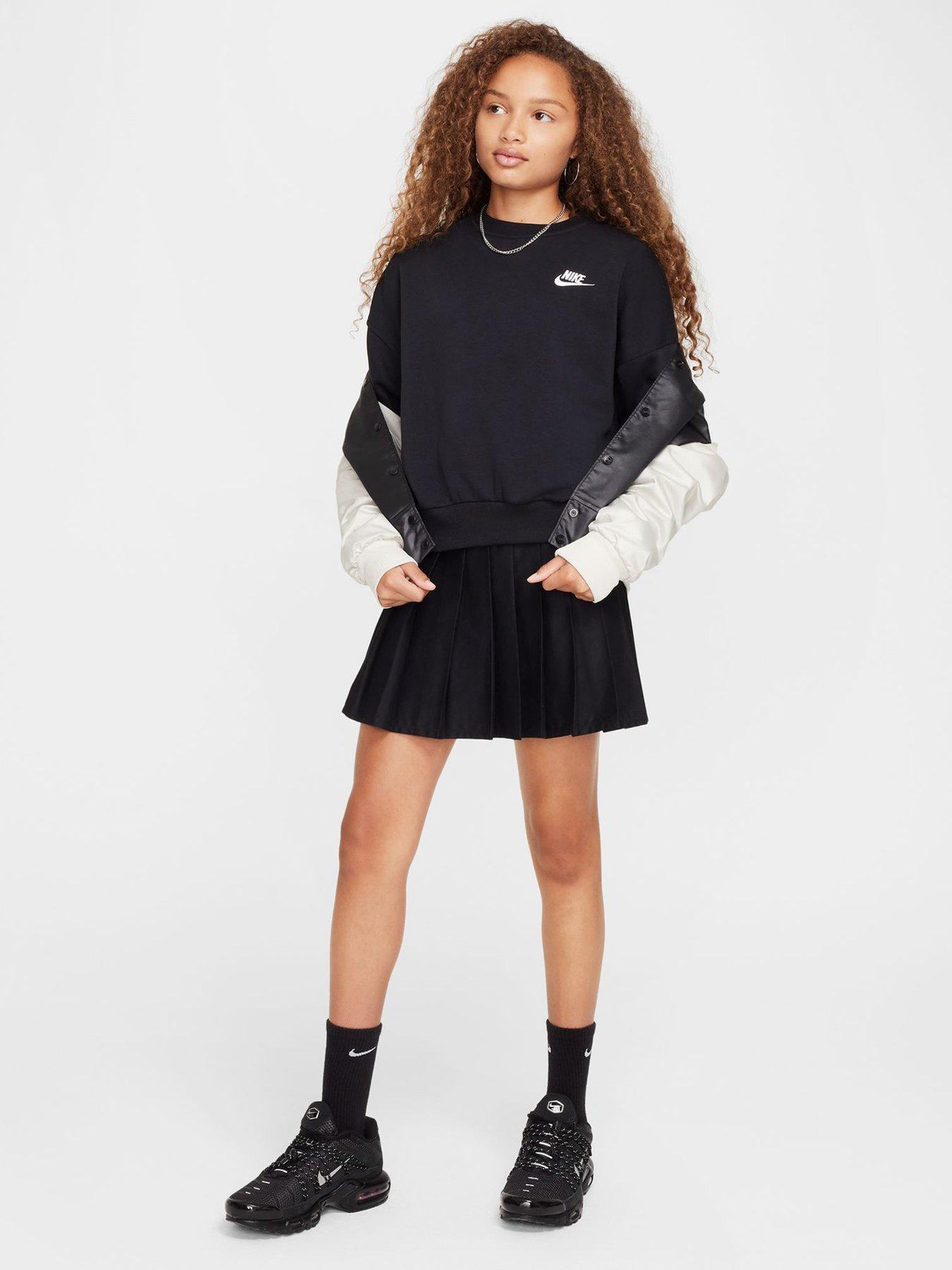Image 3 of 4 of Nike Girls Sportswear Club Boxy Crew Neck Sweatshirt - Black