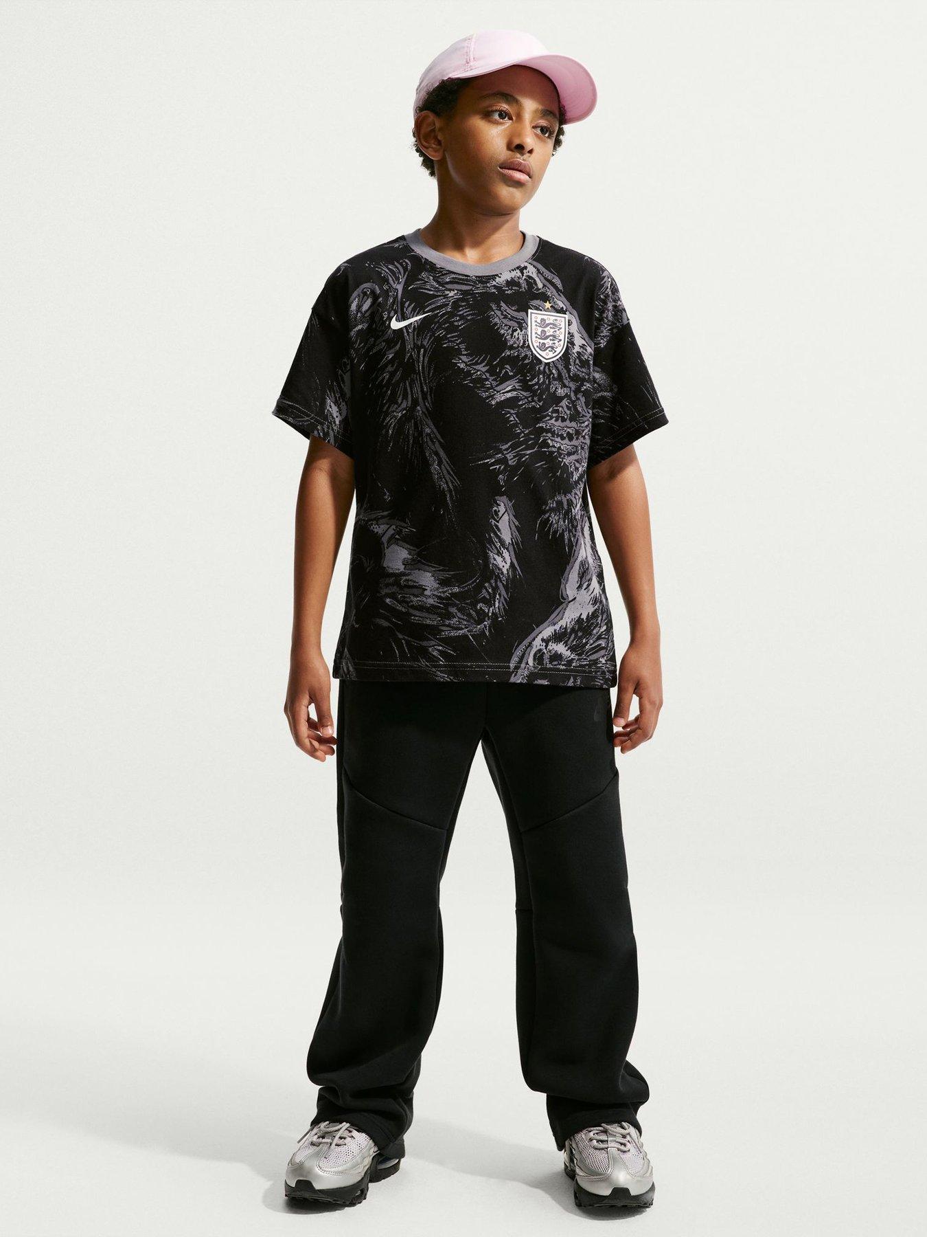 Image 3 of 5 of Nike Older Kids England AOP T-Shirt &ndash; Black