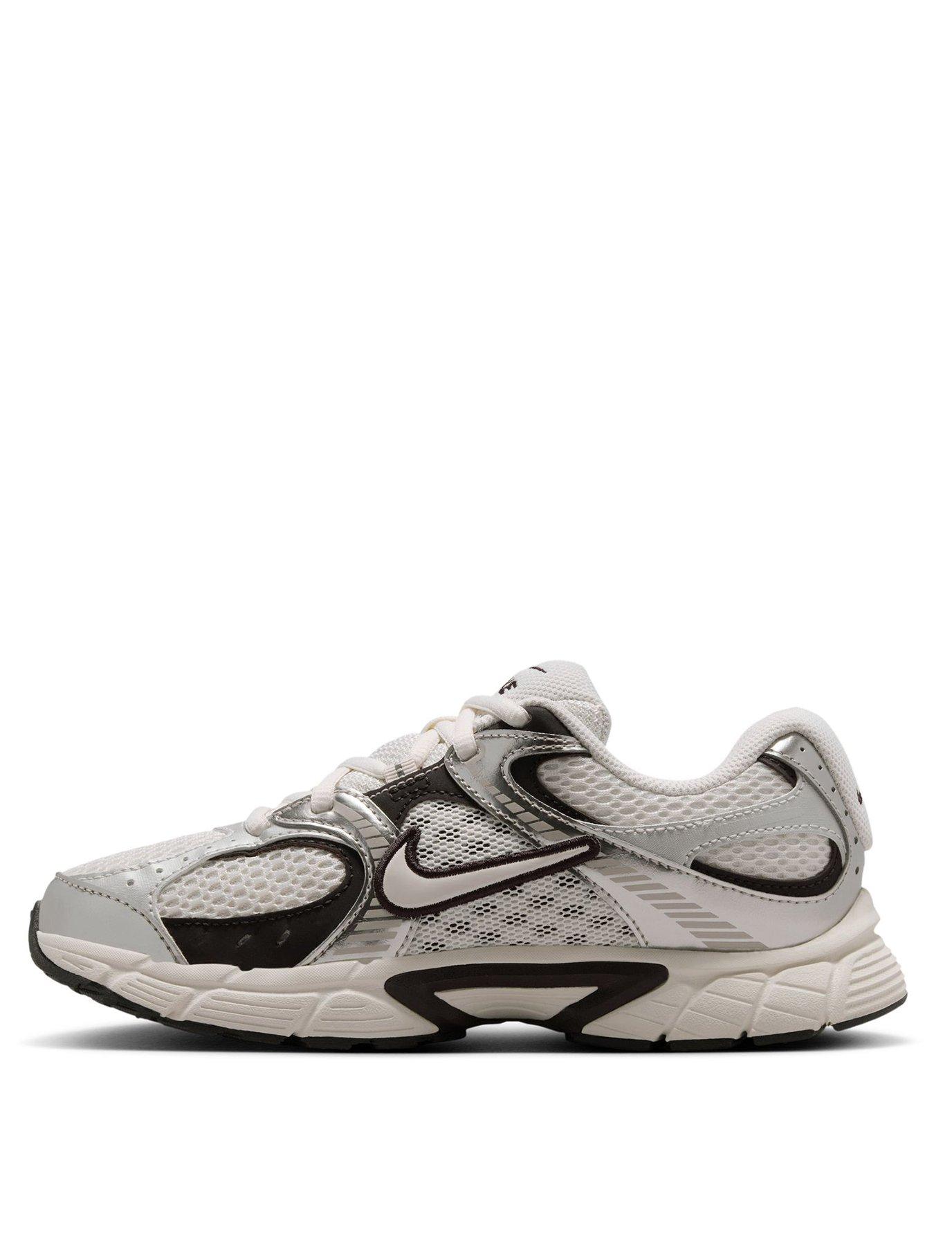 Image 2 of 8 of Nike Big Kids' V5 RNR Trainers - White
