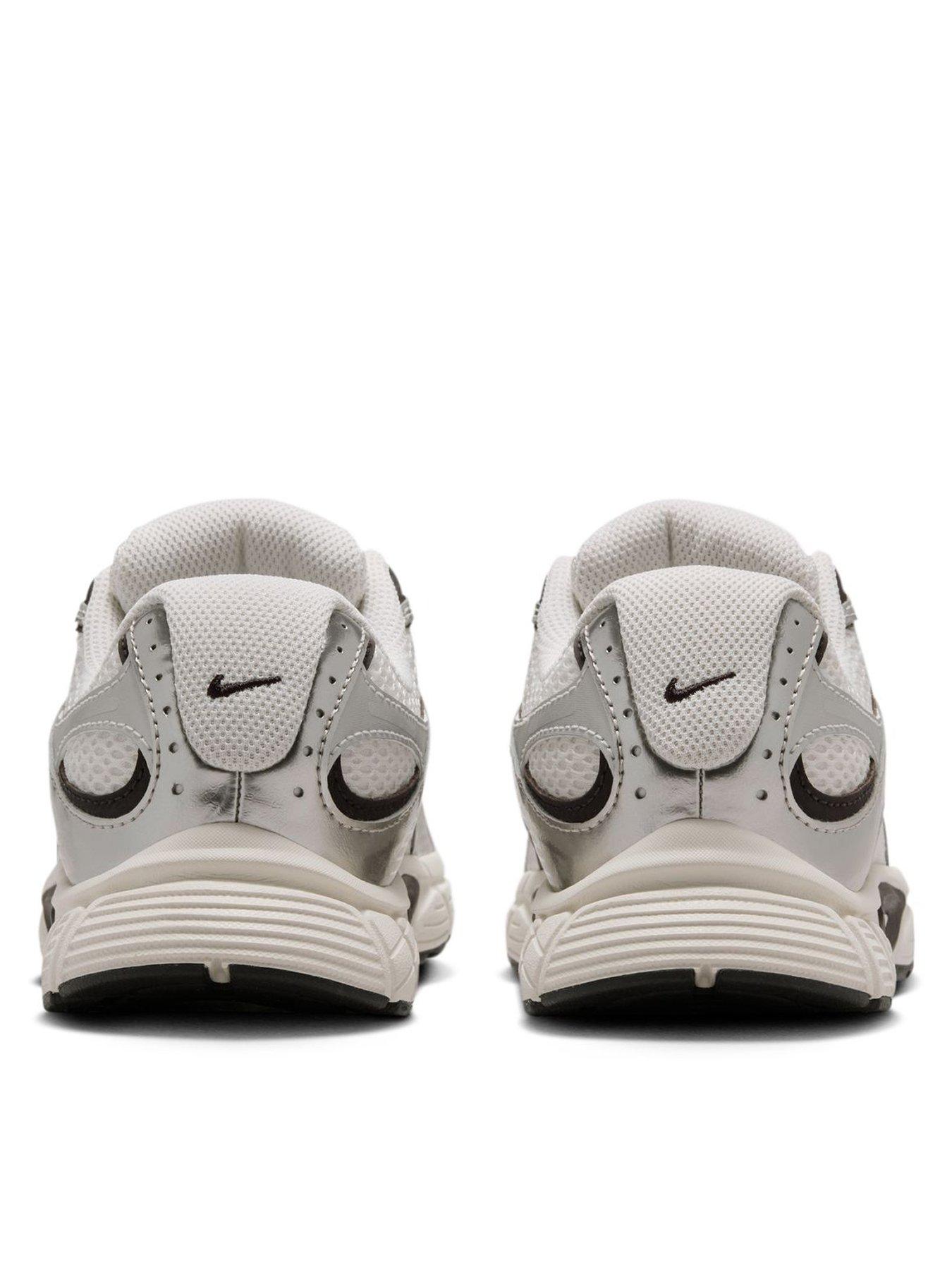 Image 3 of 8 of Nike Big Kids' V5 RNR Trainers - White