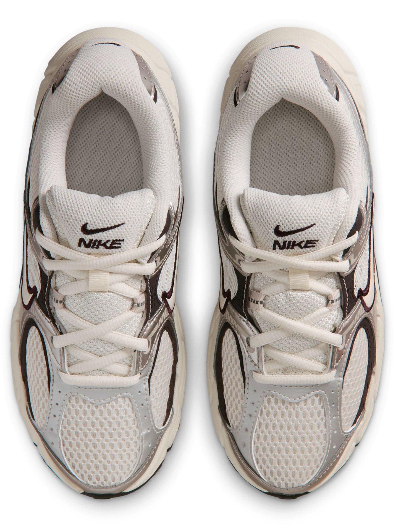 Image 4 of 8 of Nike Big Kids' V5 RNR Trainers - White