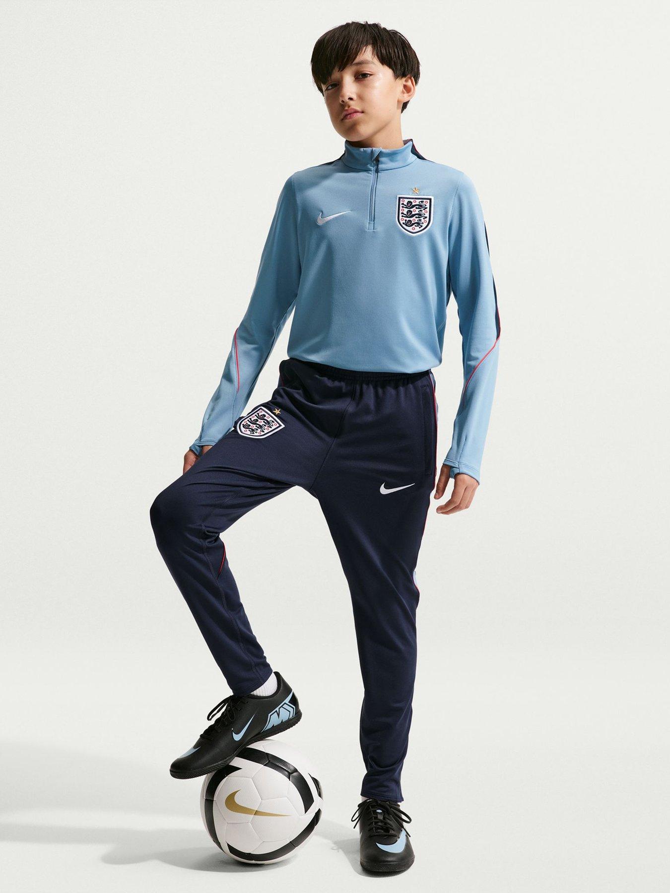 Image 4 of 7 of Nike Older Kids England Strike Drill Top &ndash; Blue