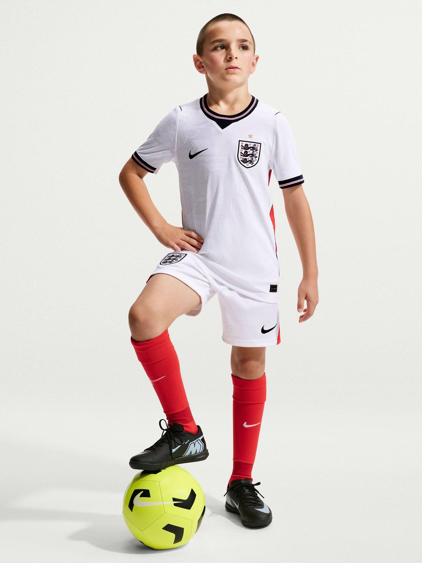 Image 3 of 4 of Nike Older Kids England 2026 Dri-FIT Match Home Shirt &ndash; White