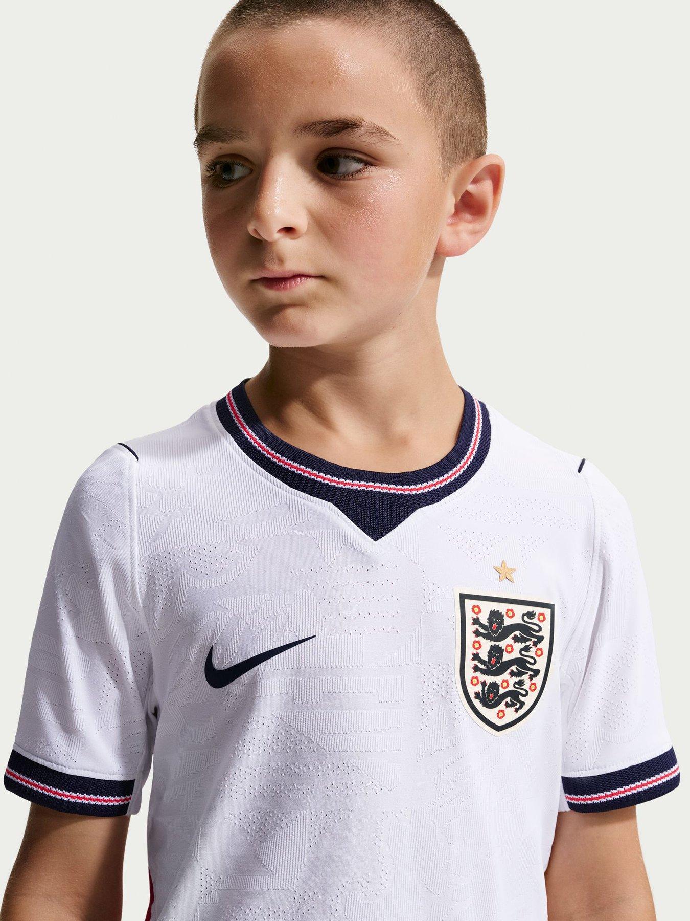 Image 4 of 4 of Nike Older Kids England 2026 Dri-FIT Match Home Shirt &ndash; White