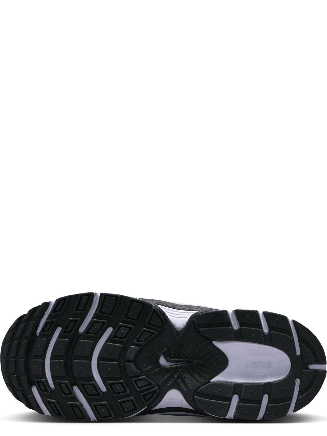 Image 5 of 7 of Nike Little Kids' V5 RNR Trainers - White