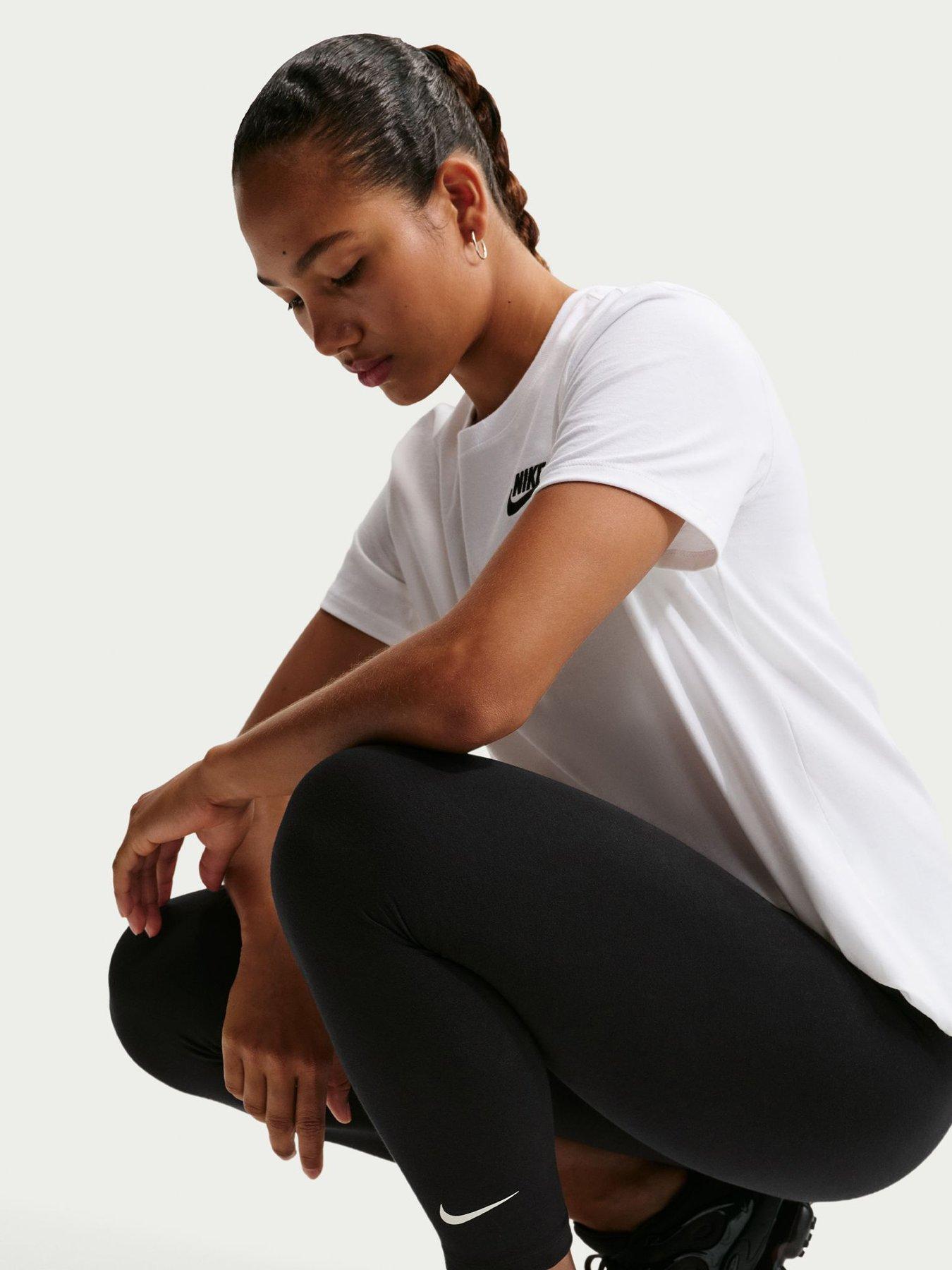 Nike Womens Sportswear Classic High Rise 7/8 Tights, Black/Sail, Size Xs, Women