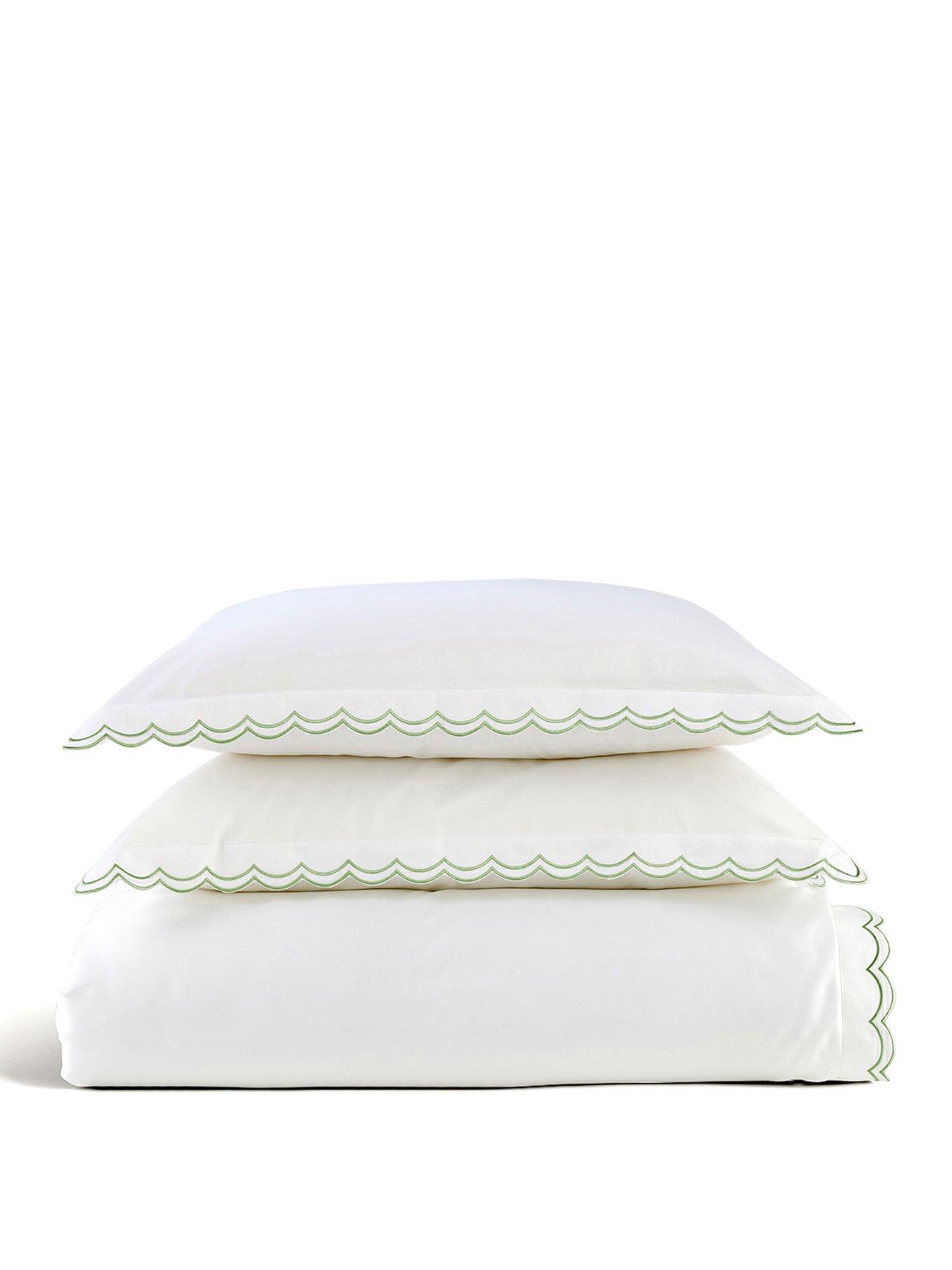 Image 2 of 3 of Christy Scallop Edge Duvet Set- Super King
