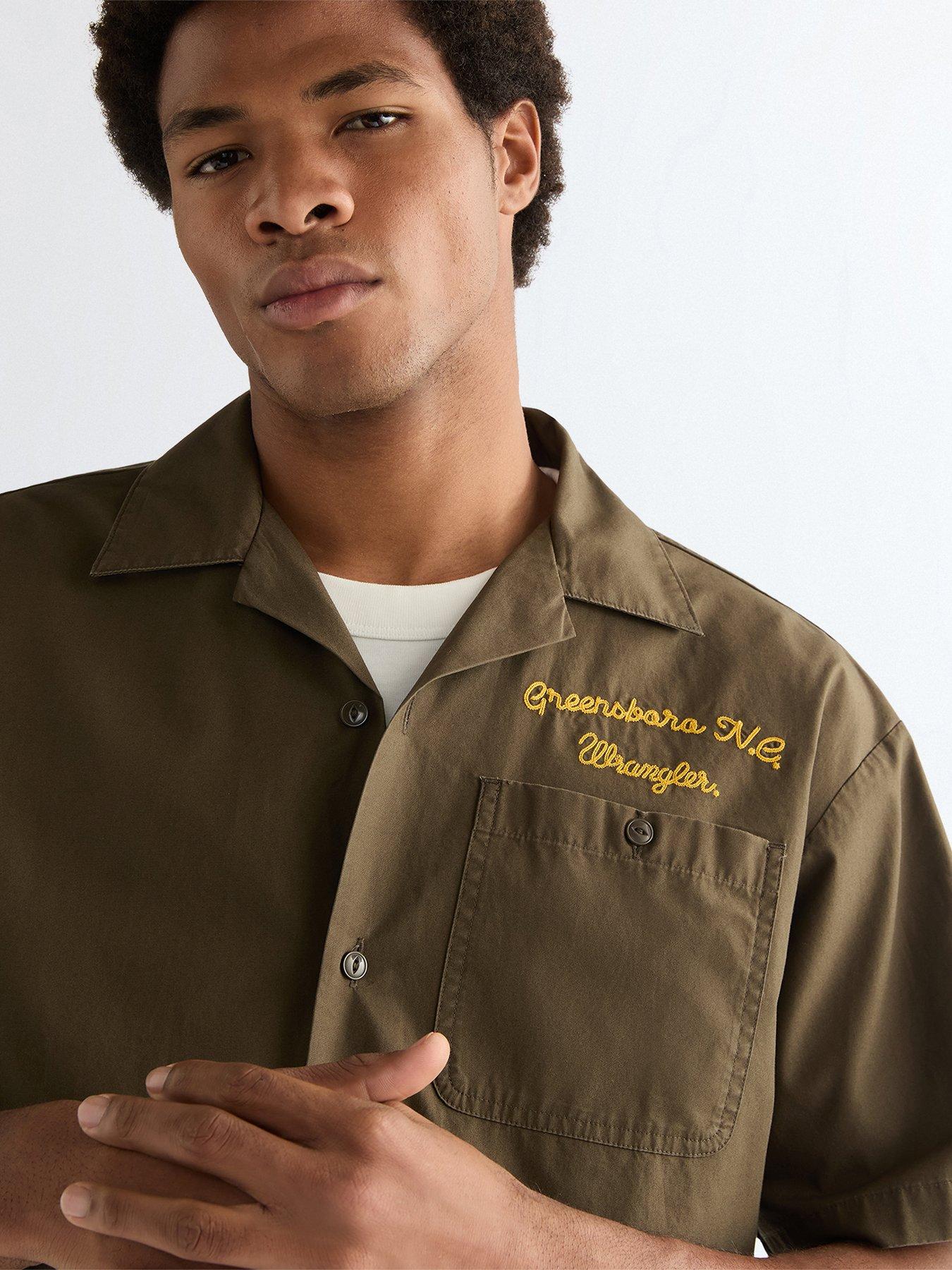 Image 4 of 5 of Wrangler Utility Short Sleeve Shirt - Khaki