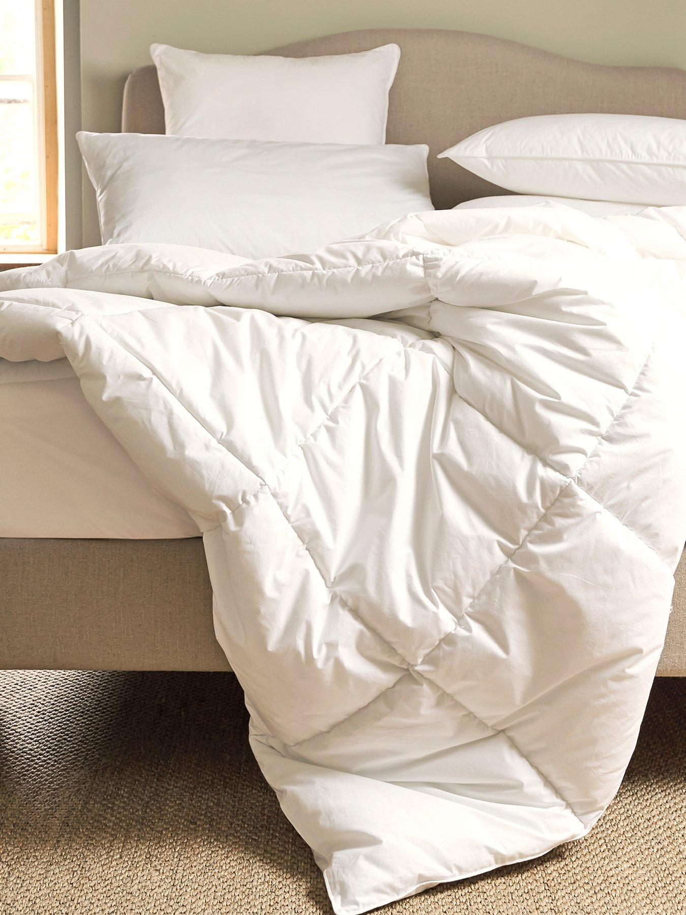 Christy Classic Filled 13.5 Tog Duvet- Super King