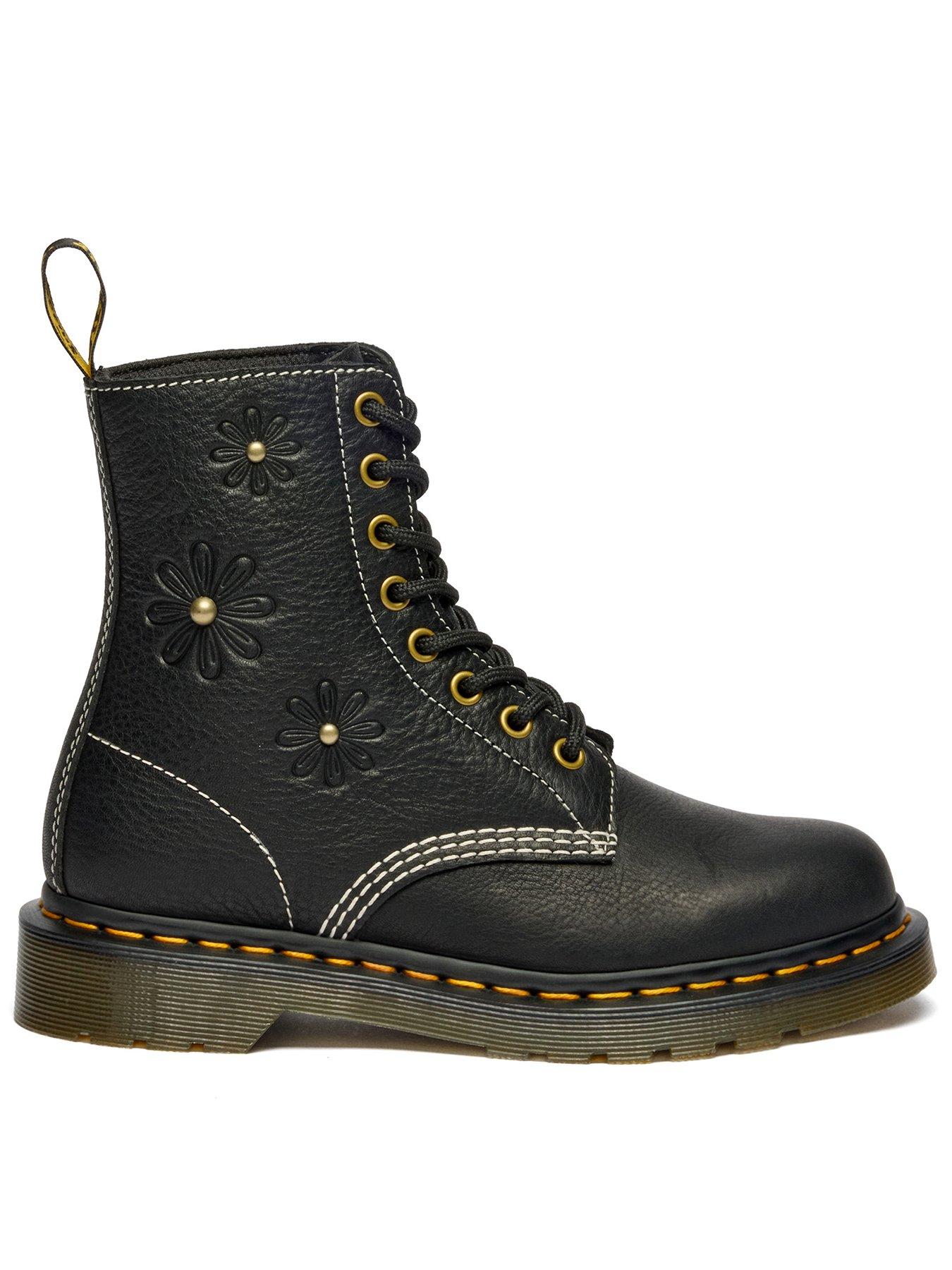Dr Martens 1460 Pascal Flower 8 Eye Boot Grizzly - Black | Very
