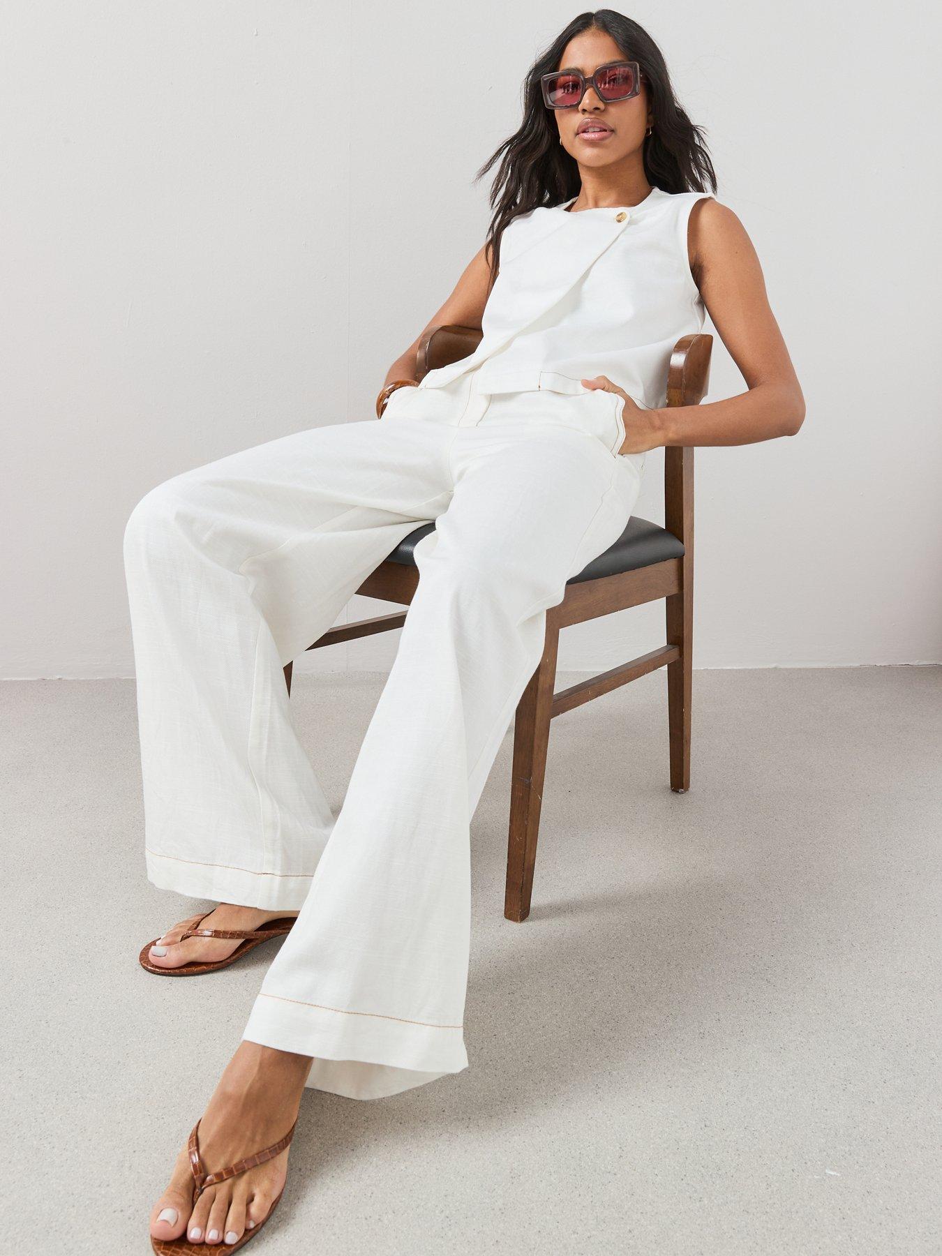 Image 5 of 7 of The Very Collection Scalloped Pocket Detail Co-Ord Trousers - White