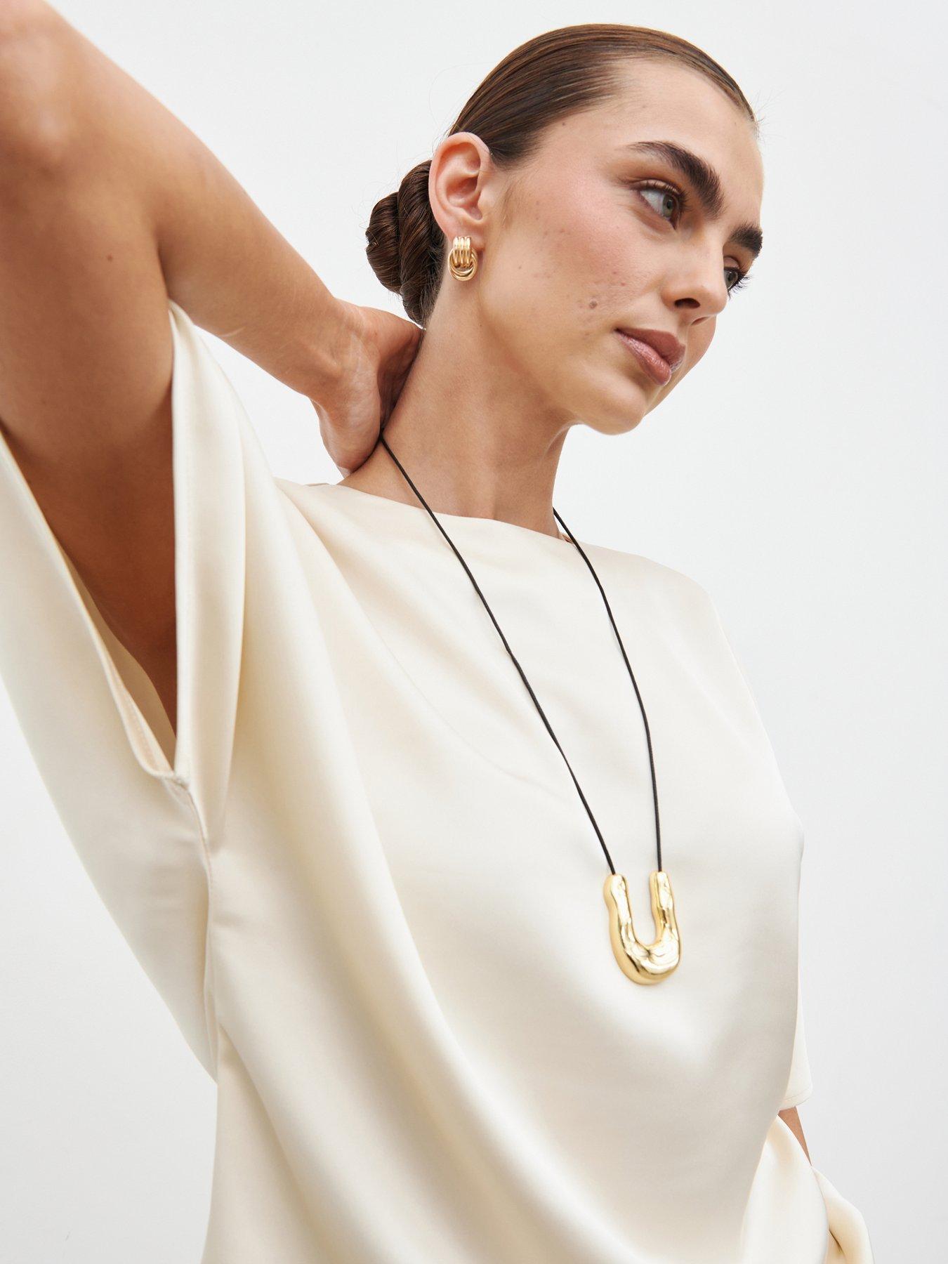 Pretty Lavish Breya Boxy Satin Co-ord T-shirt - Oyster