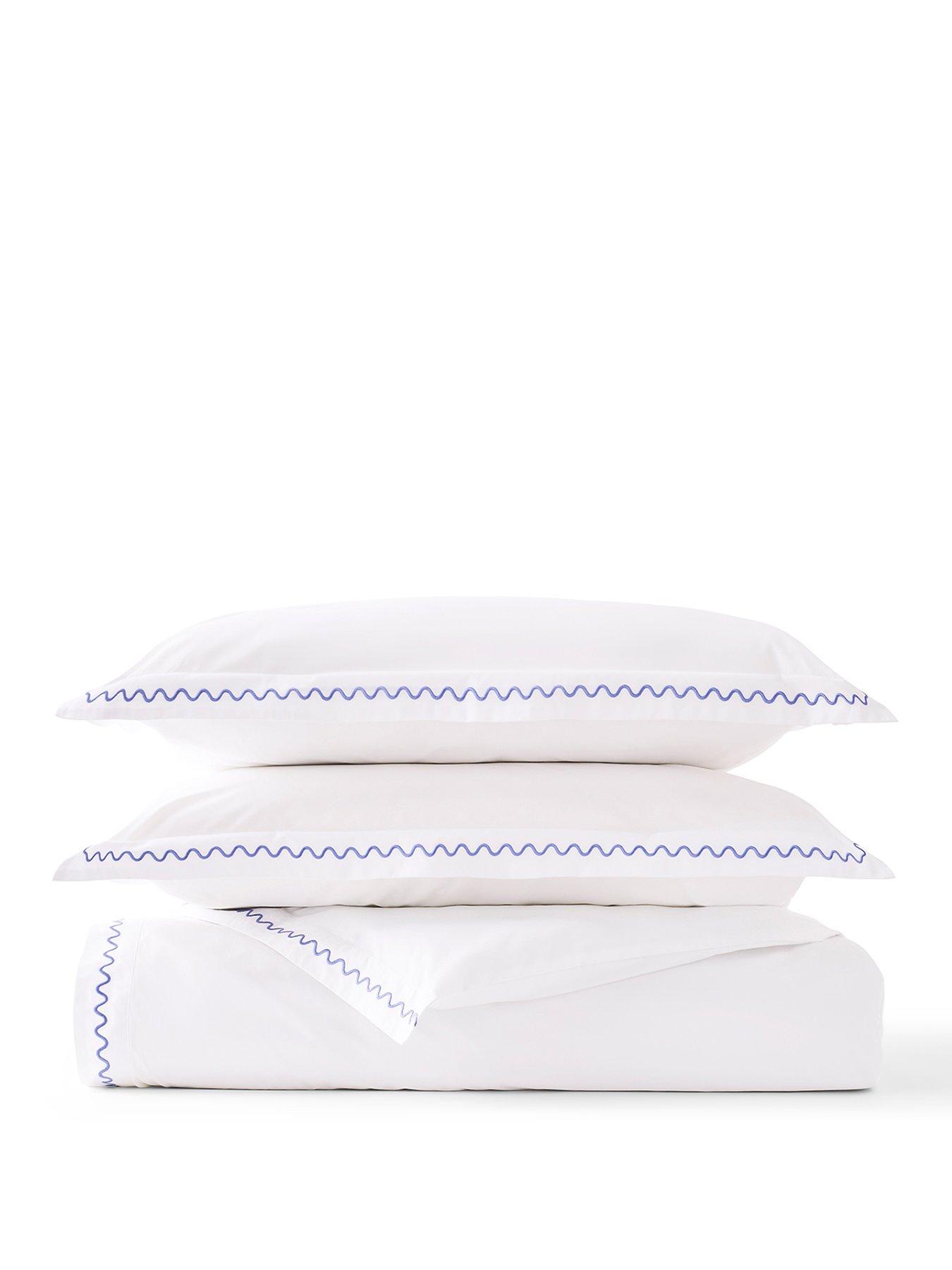 Image 2 of 3 of Christy Wave Edge Embroidery Duvet Set- Double