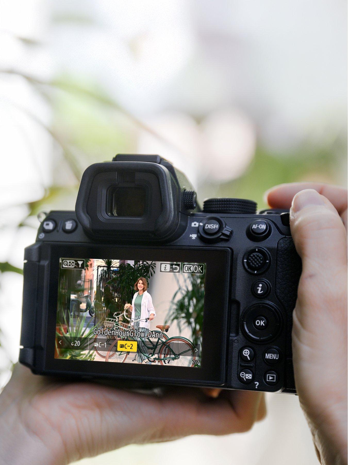 Nikon Z5II 24-200mm kit | Very