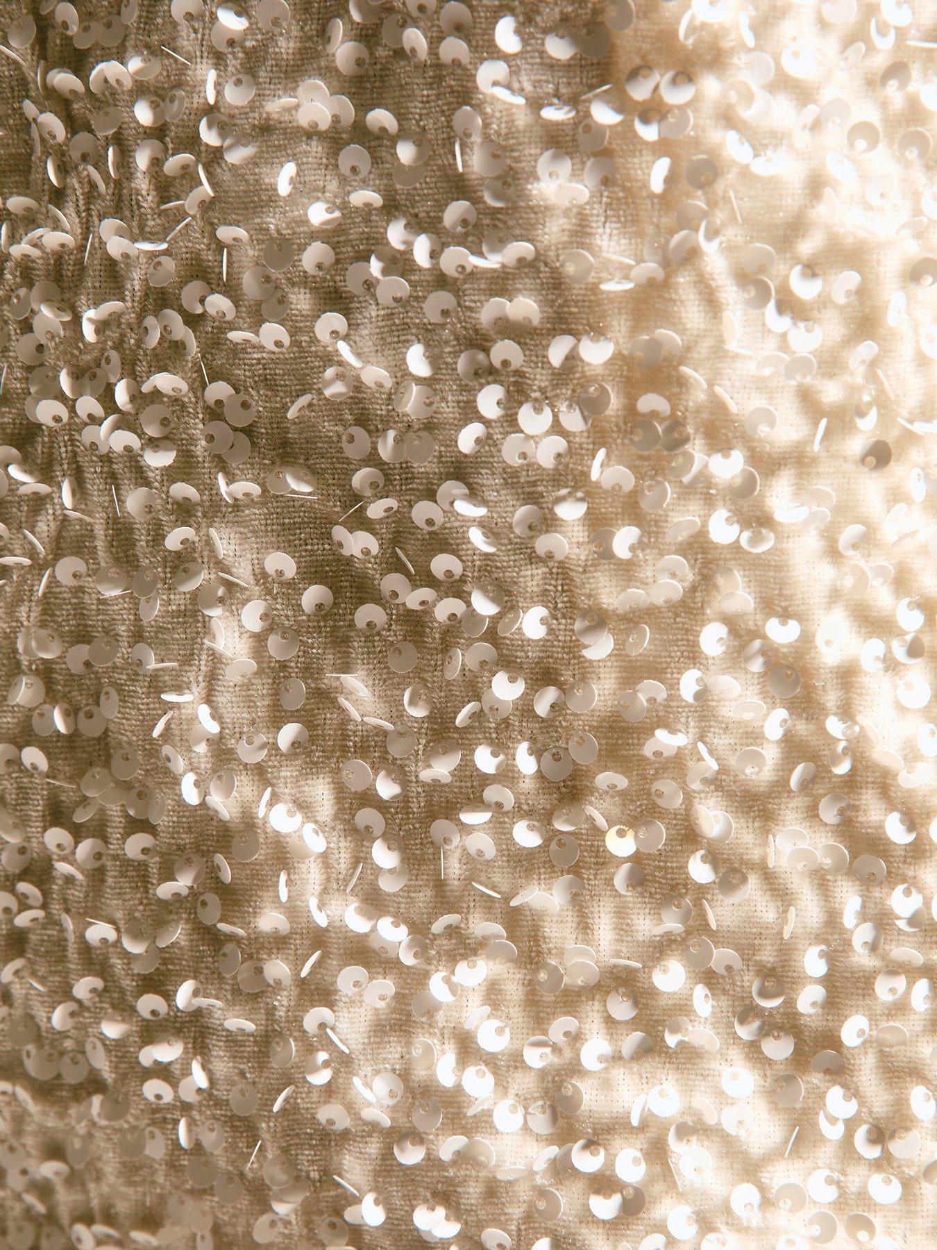 Image 5 of 5 of New Look Velvet Sequin T-Shirt Dress - Cream