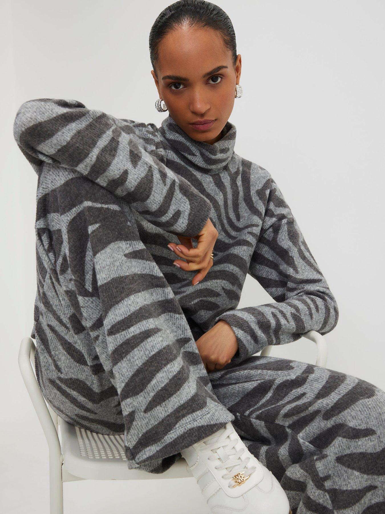 River Island Long Sleeve Zebra Aop Cosy Top - Grey