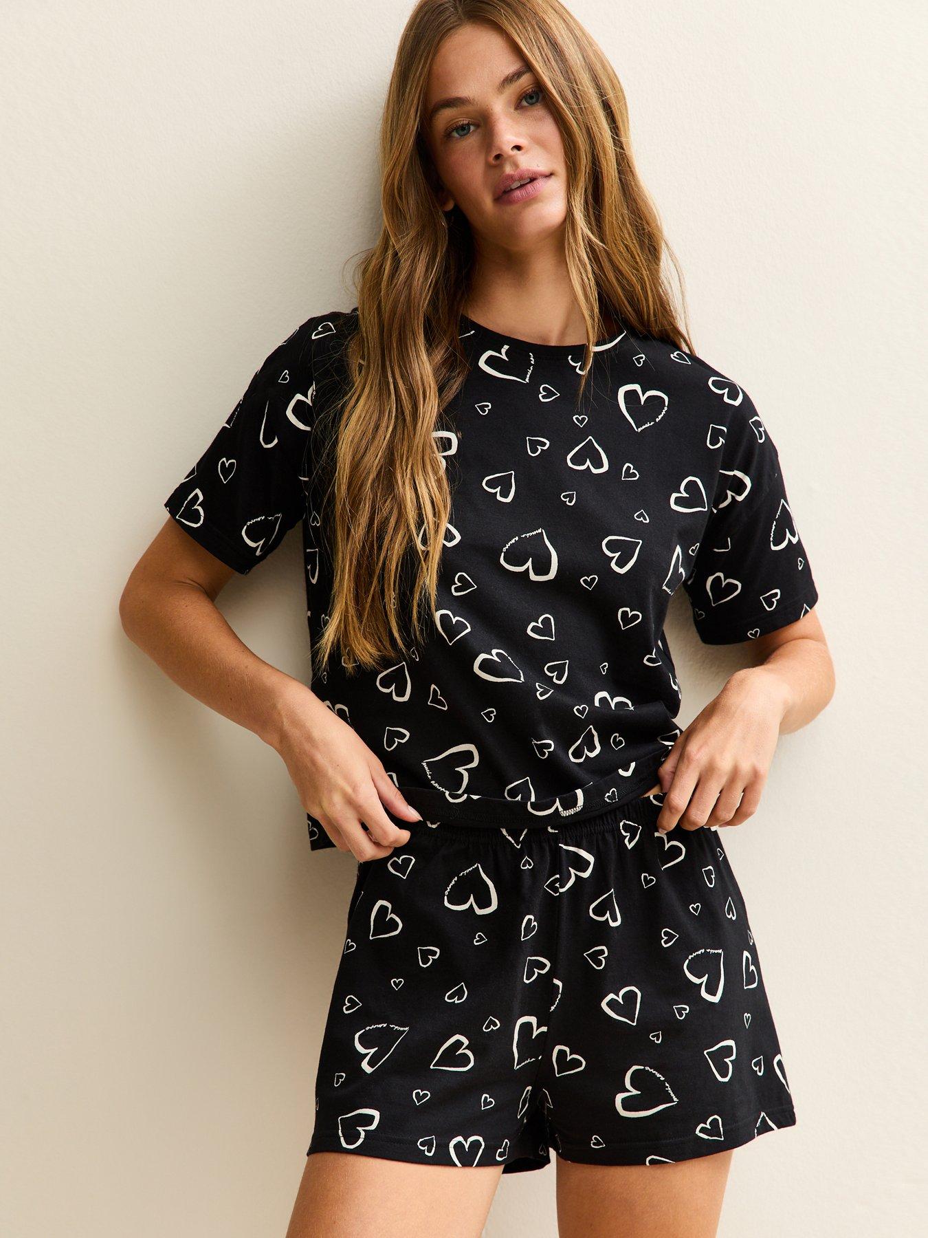 New Look Sketchy Heart Pyjama Short Sleeve And Shorts Pyjama Set - Black