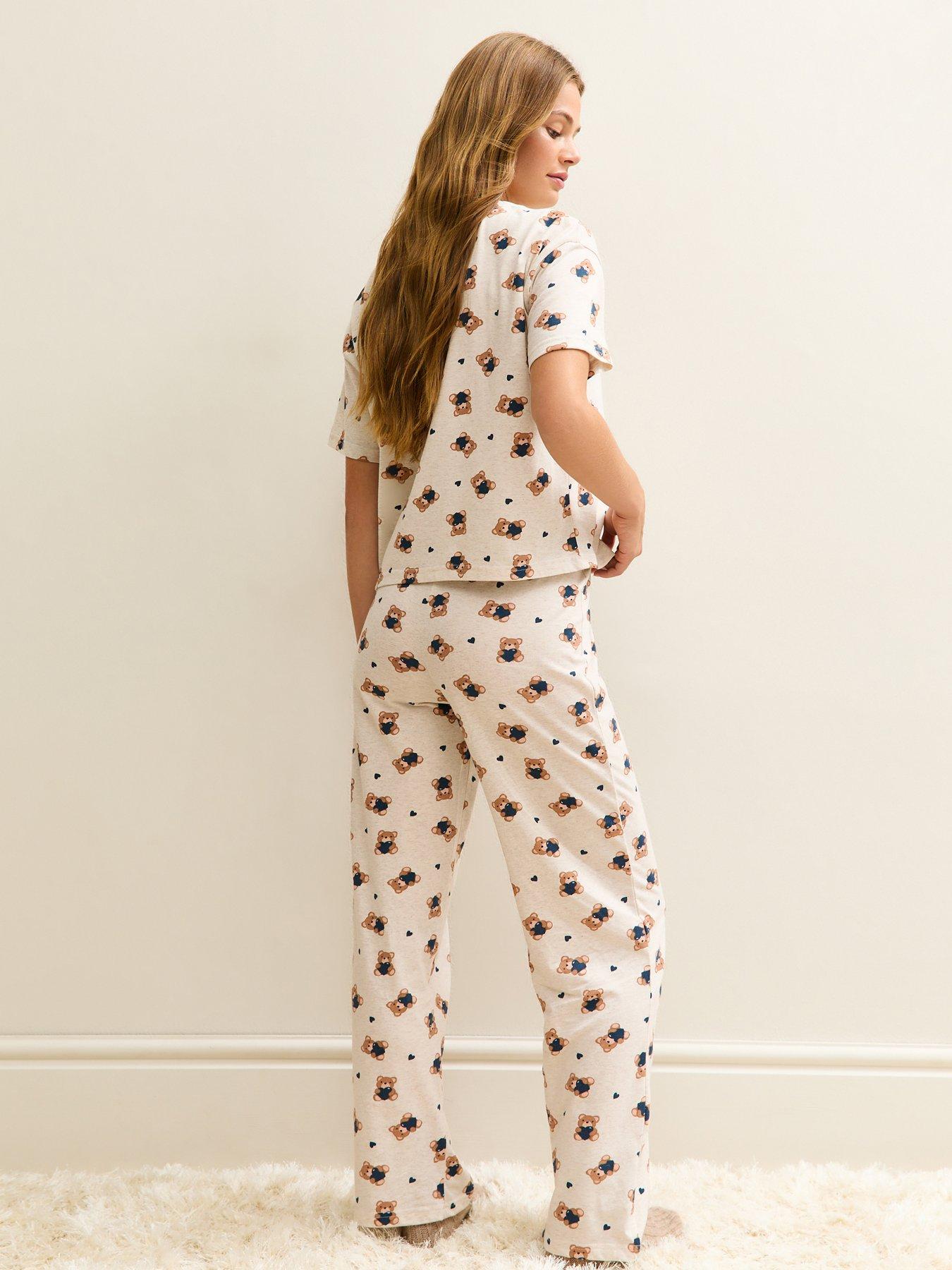New Look Cream Teddy Pattern Short Sleeve Top And Trouser Pyjama