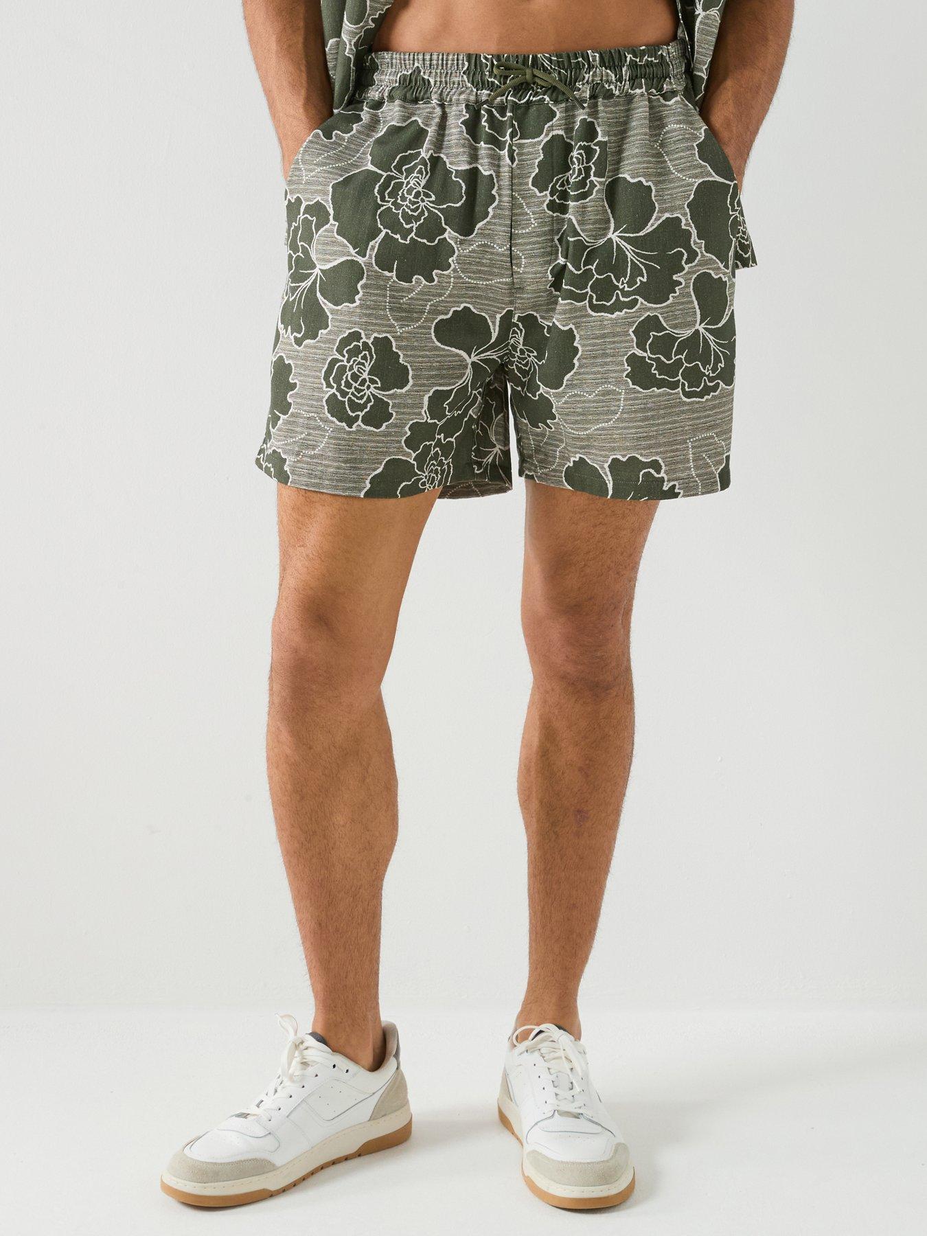 Image 1 of 6 of Les Deux Charlie Poppy Aop Floral Shorts - Green