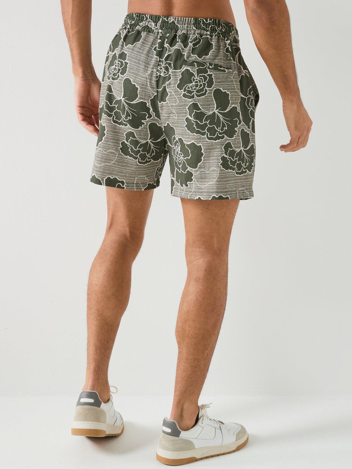 Image 2 of 6 of Les Deux Charlie Poppy Aop Floral Shorts - Green
