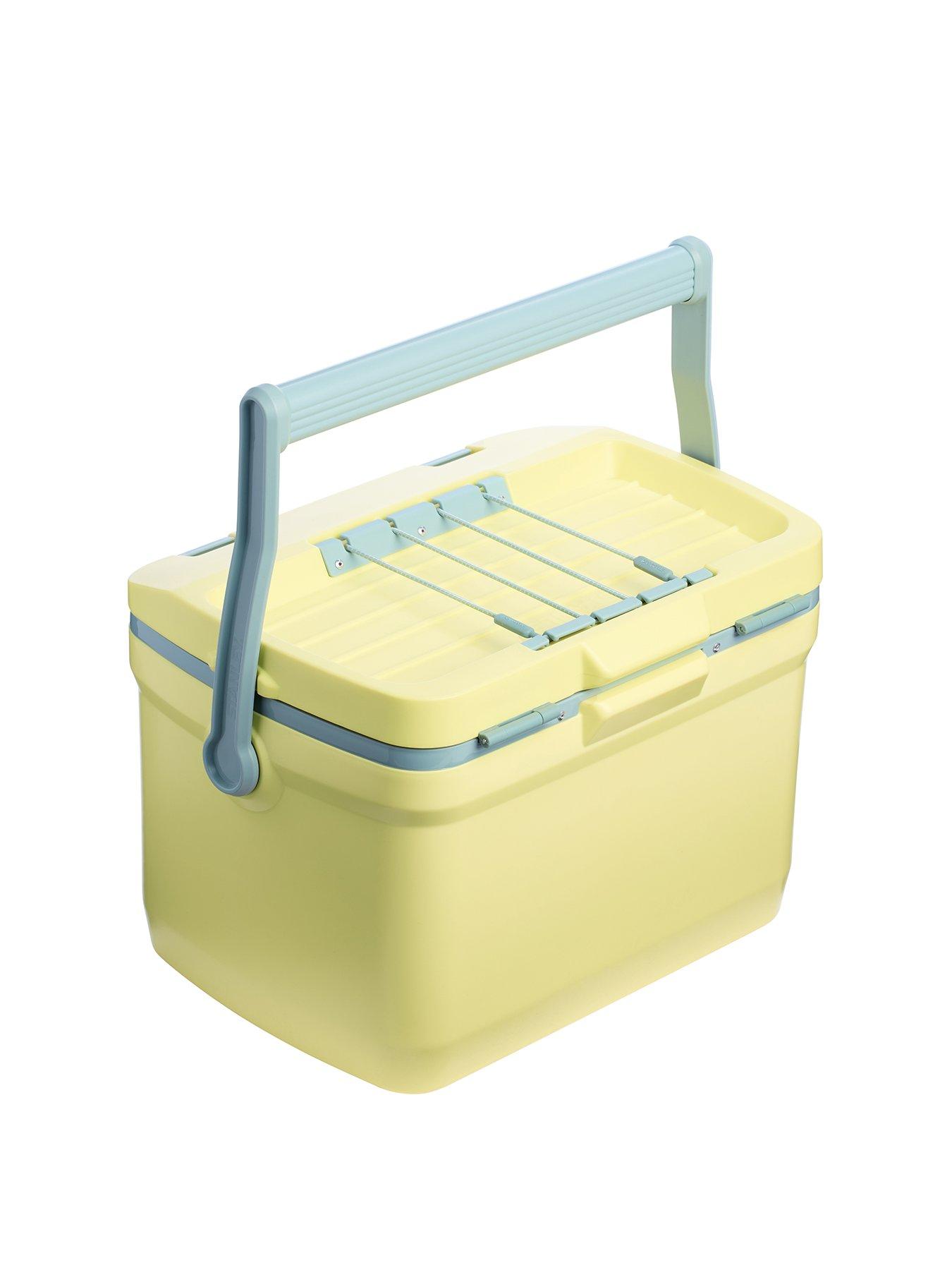 Stanley Easy-carry Outdoor Cooler 15.1l Pomelo