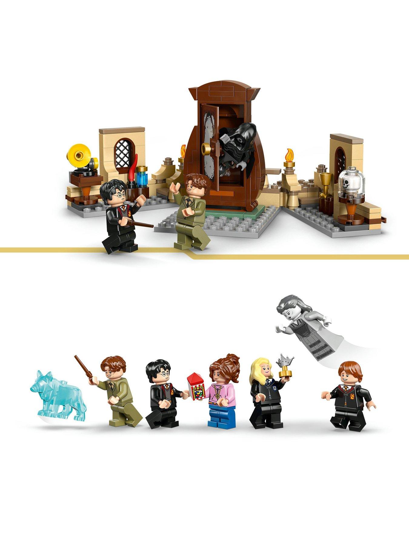 Image 4 of 7 of LEGO Harry Potter Hogwarts Castle: Hospital Wing&nbsp;76463