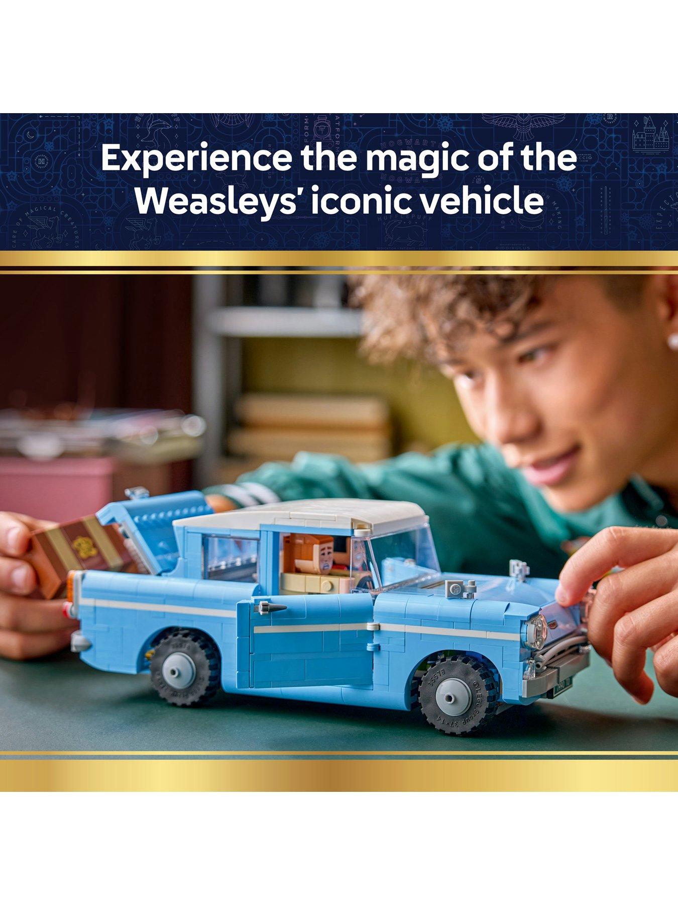 Image 2 of 8 of LEGO Harry Potter Enchanted Flying Ford Anglia Toy&nbsp;76470