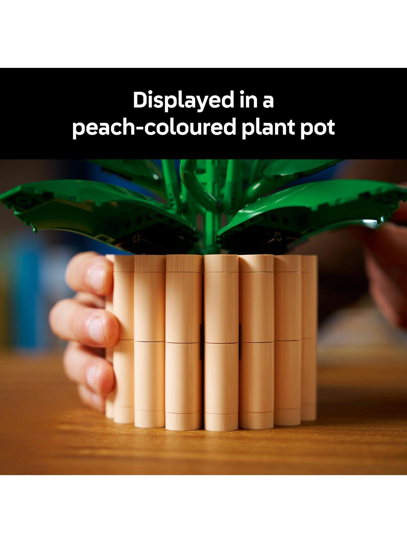 Image 5 of 8 of LEGO Botanical Peace Lily Flower Decor Set&nbsp;11504