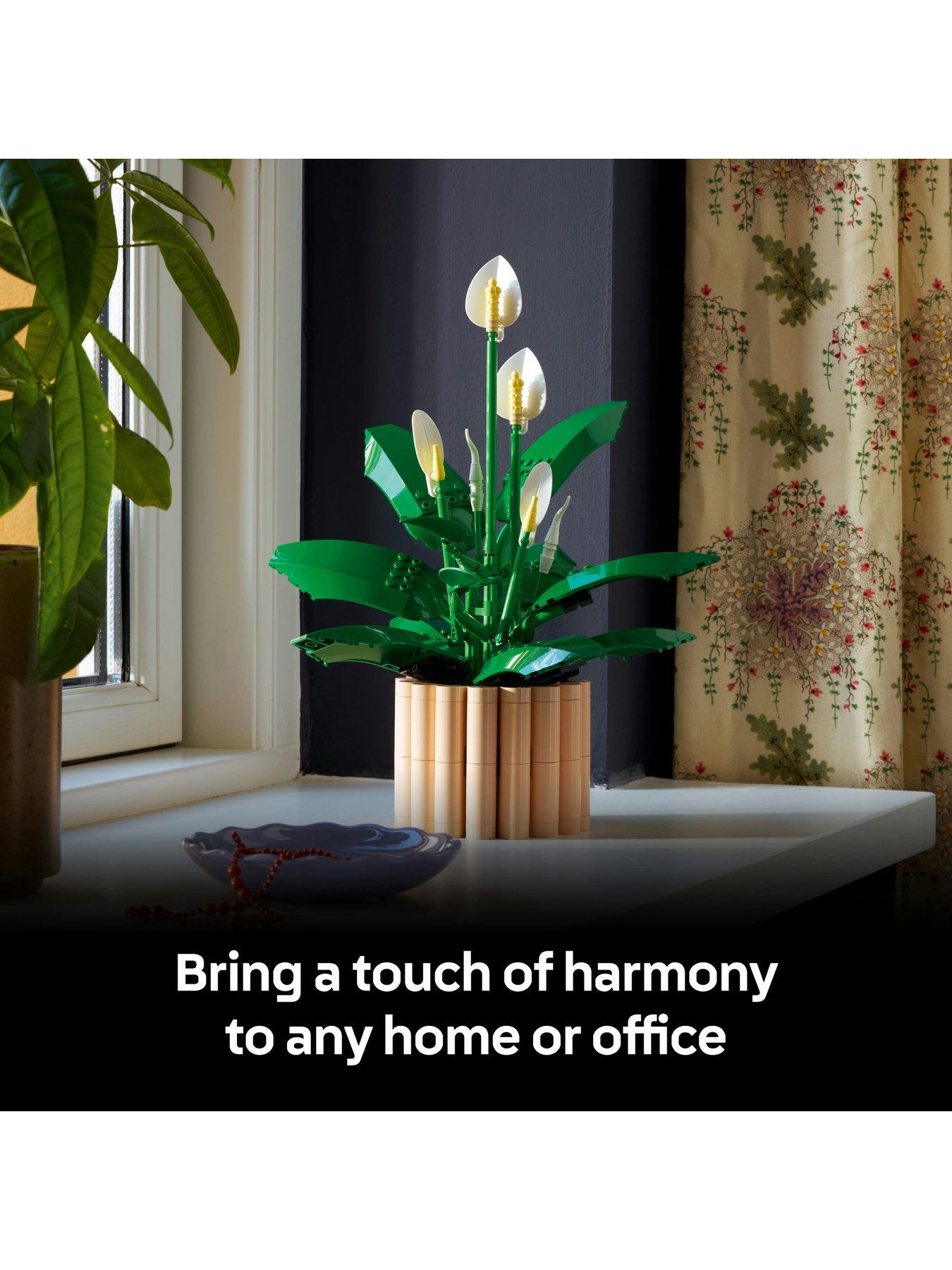 Image 6 of 8 of LEGO Botanical Peace Lily Flower Decor Set&nbsp;11504